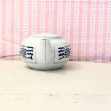 Antique white and blue Chinese porcelain teapot – floral decoration