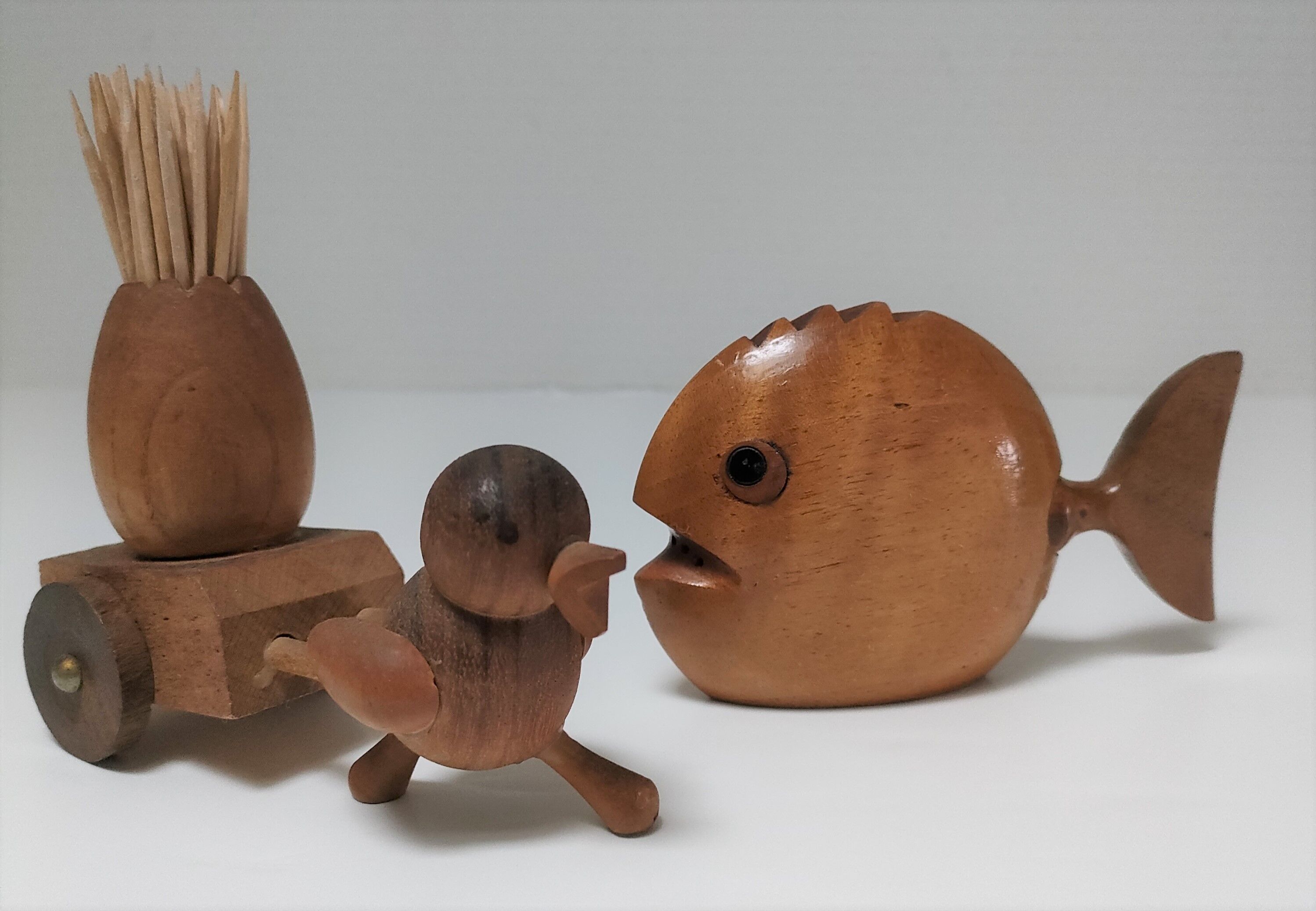 Two door peaks aperitif zoomorphic fish bird solid wood vintage design