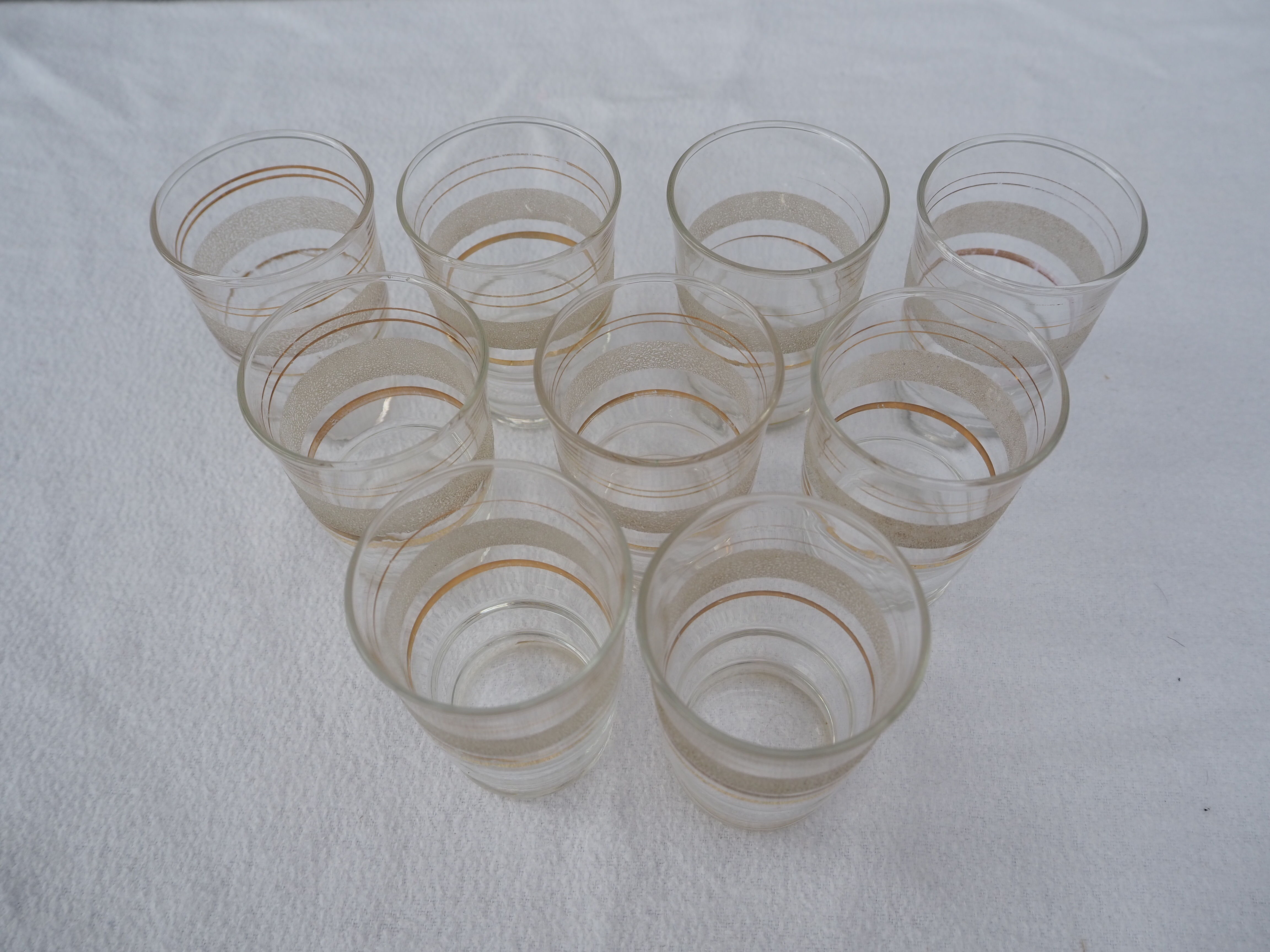 9 wine glasses, gold edging and granite – 1960s-1970s