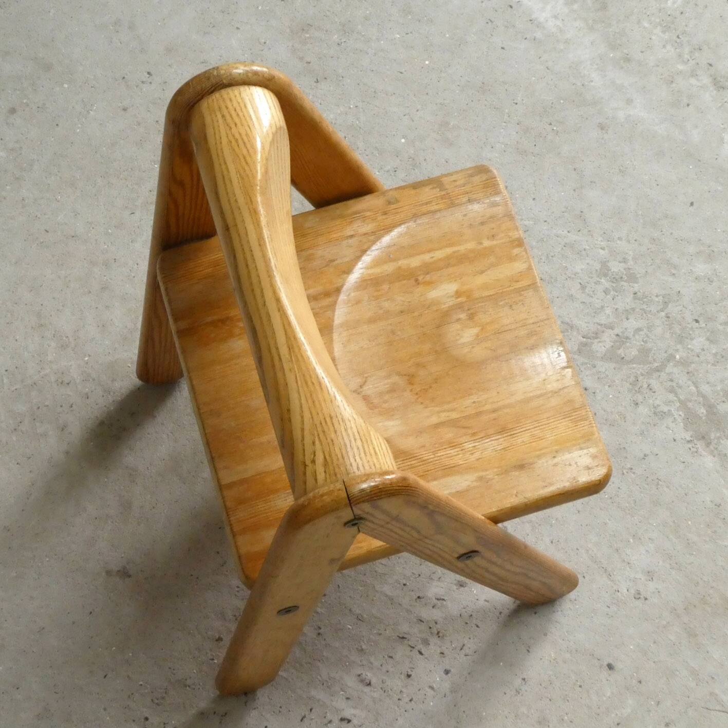 Pierre Grosjean's pine children's chair, Belgium, 1970
