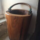 Wooden bucket with handle