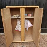 Doll cabinet