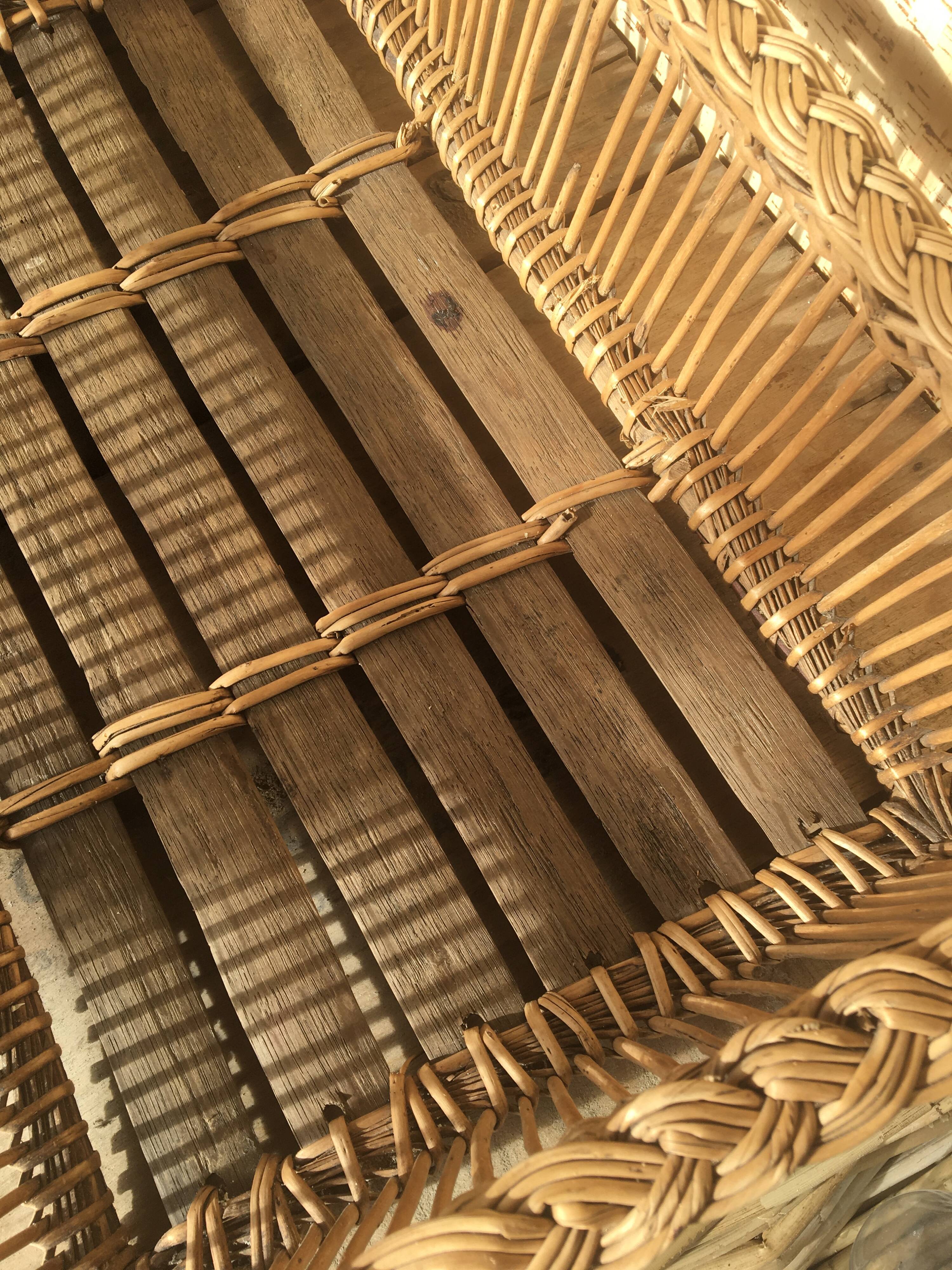 Rectangular wicker flat basket