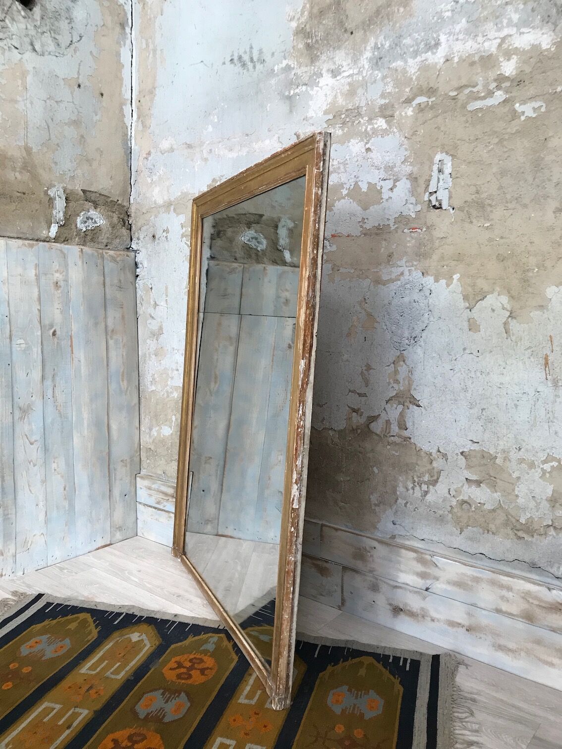 Golden rectangular mirror - 171x127cm