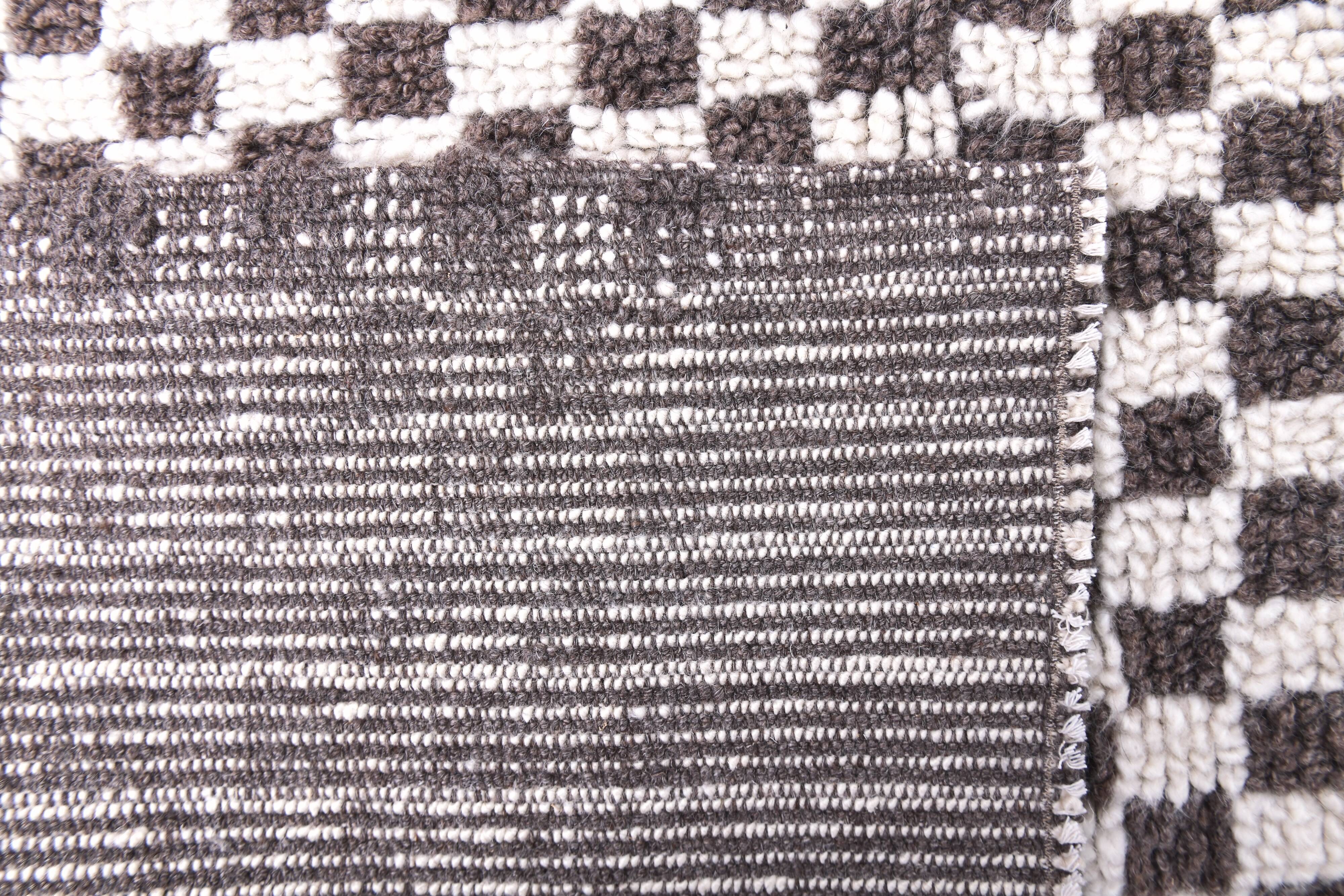 9x10 Checkered Brown White Moroccan Rug, 268x298Cm