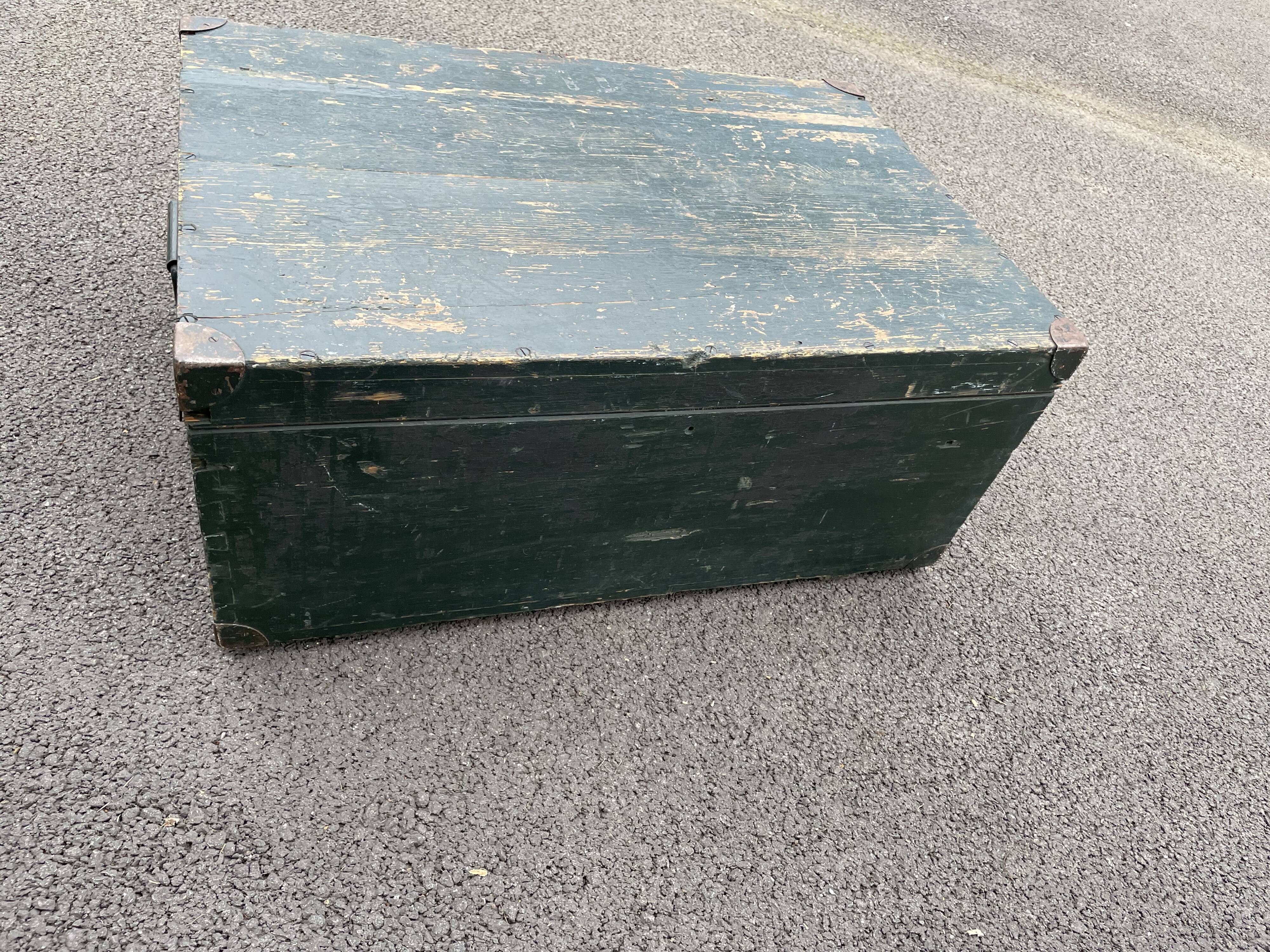 Painted wooden trunk L83 X H37 X P56