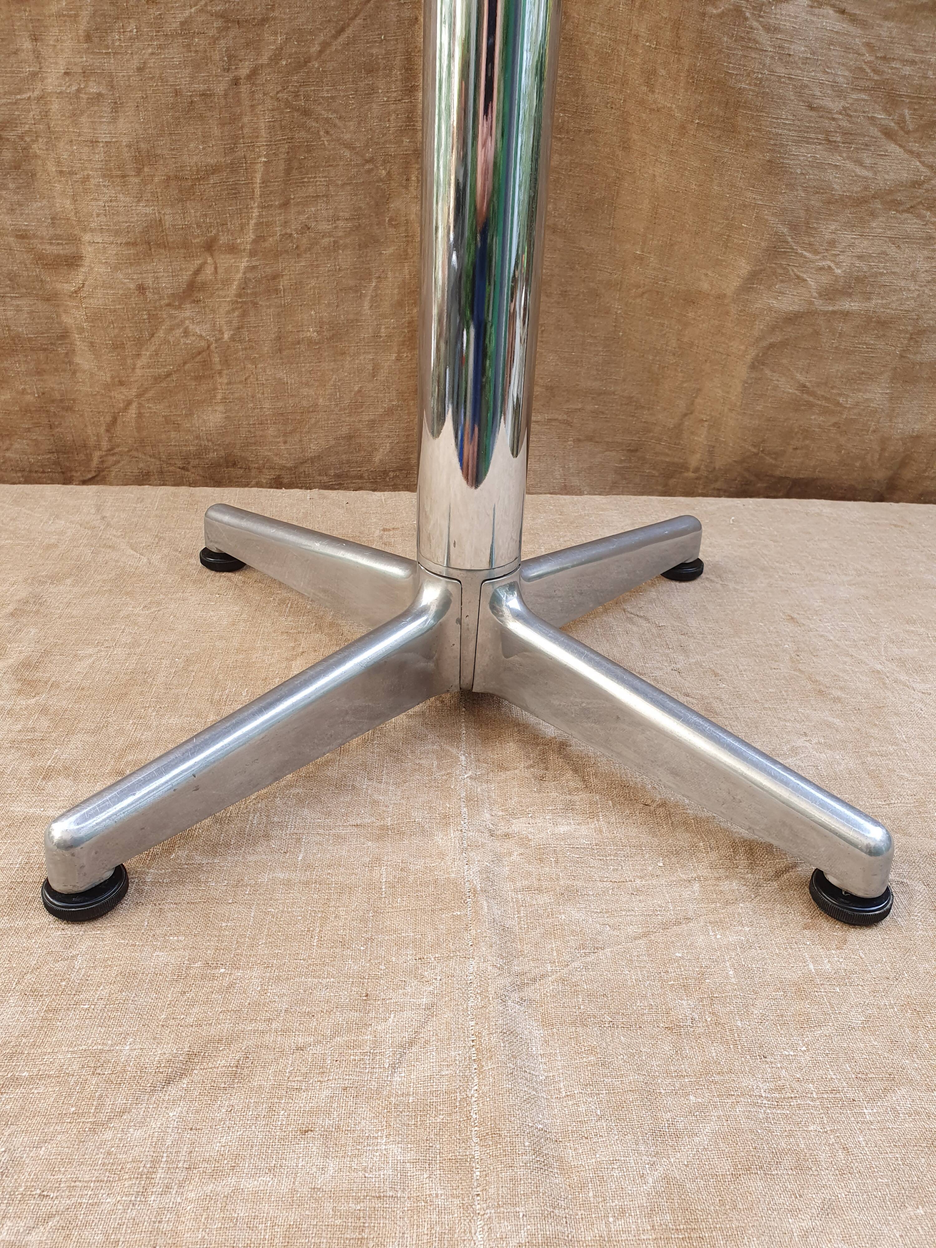 Round side table Castelli