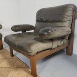 Modulable sofa an armchair in leather and wood