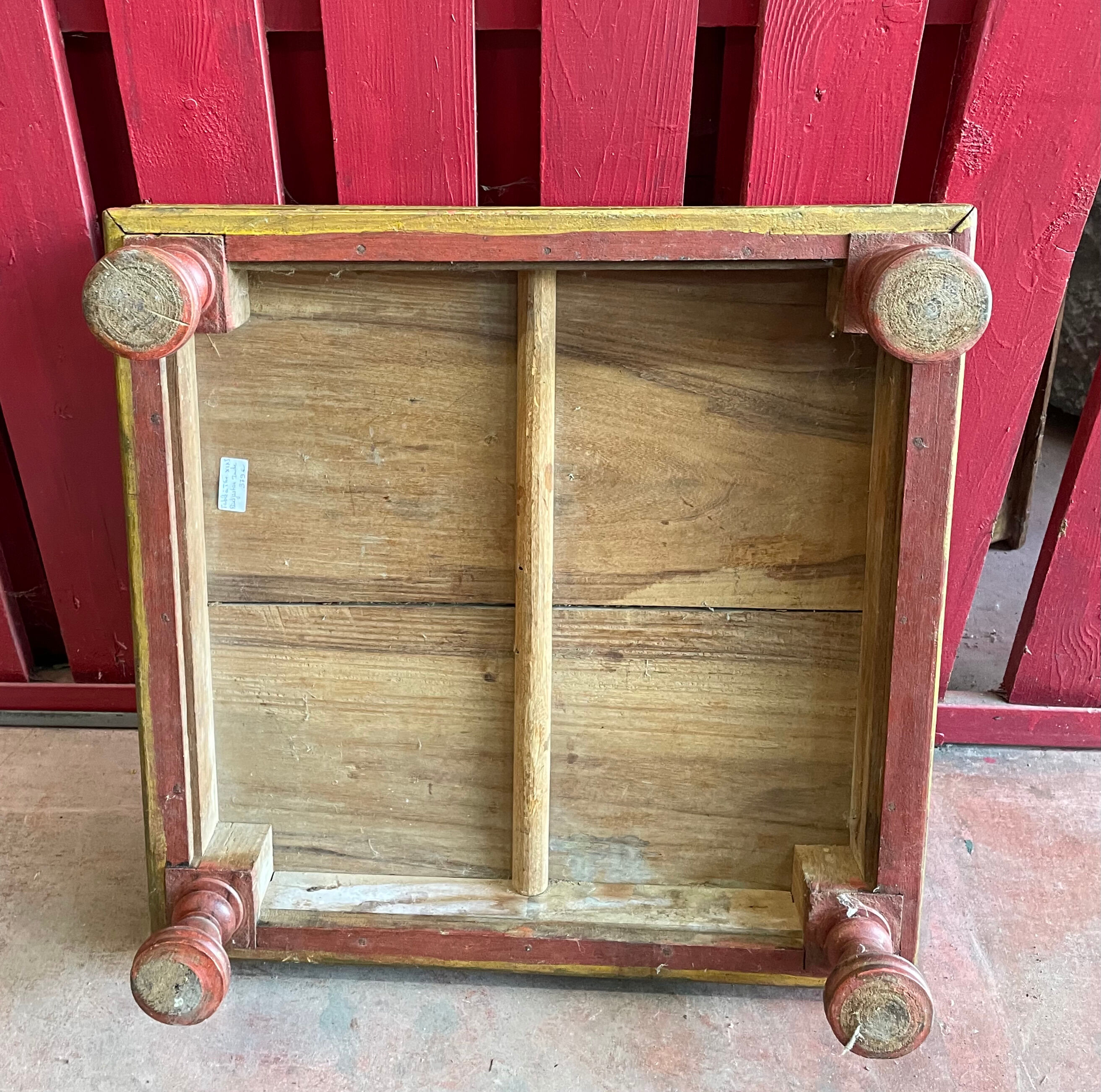Inde rajasthan, ancienne table basse à thé. bois de teck 19ème siècle