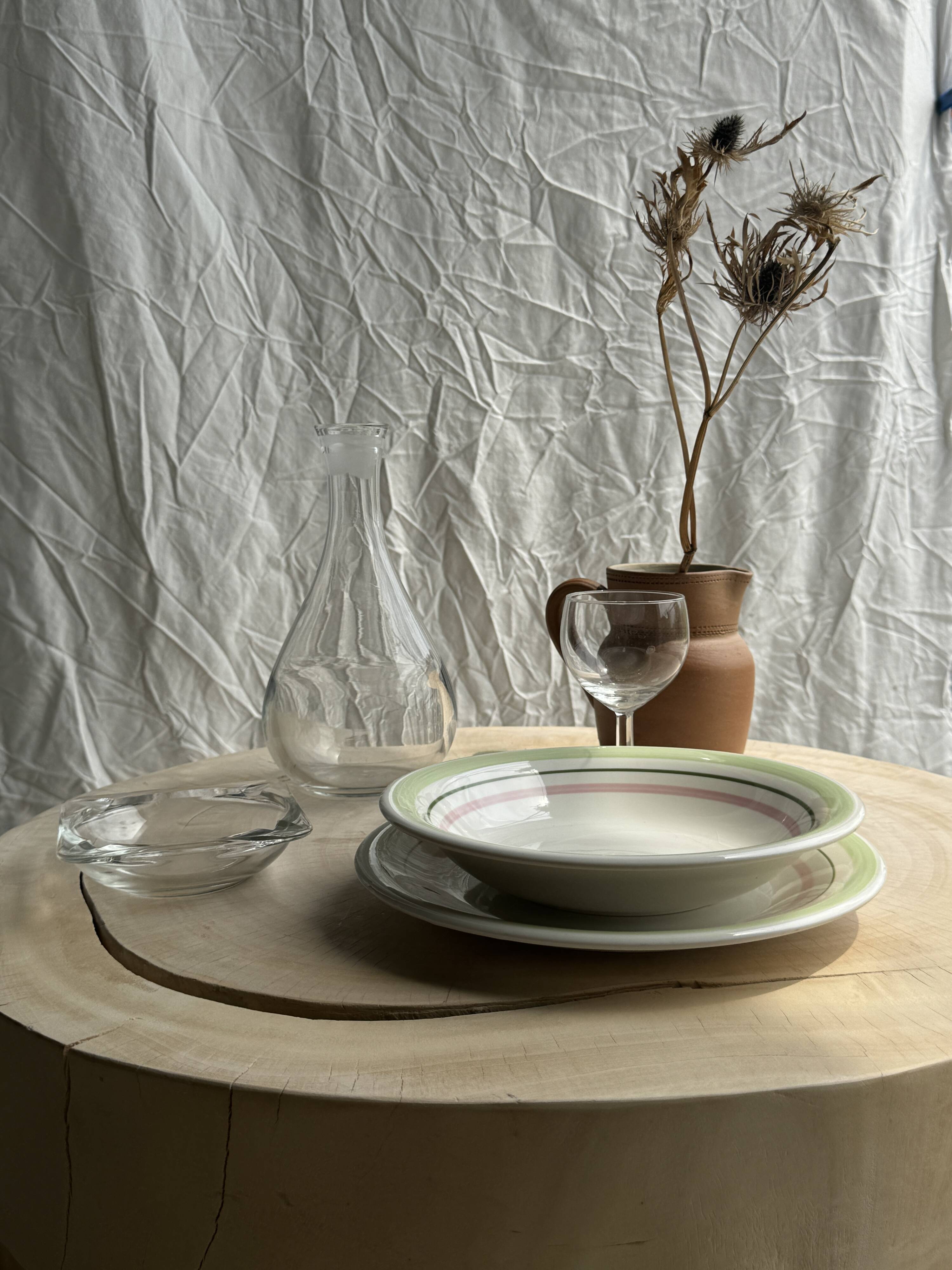 Set of 12 green and pink Italian plates
