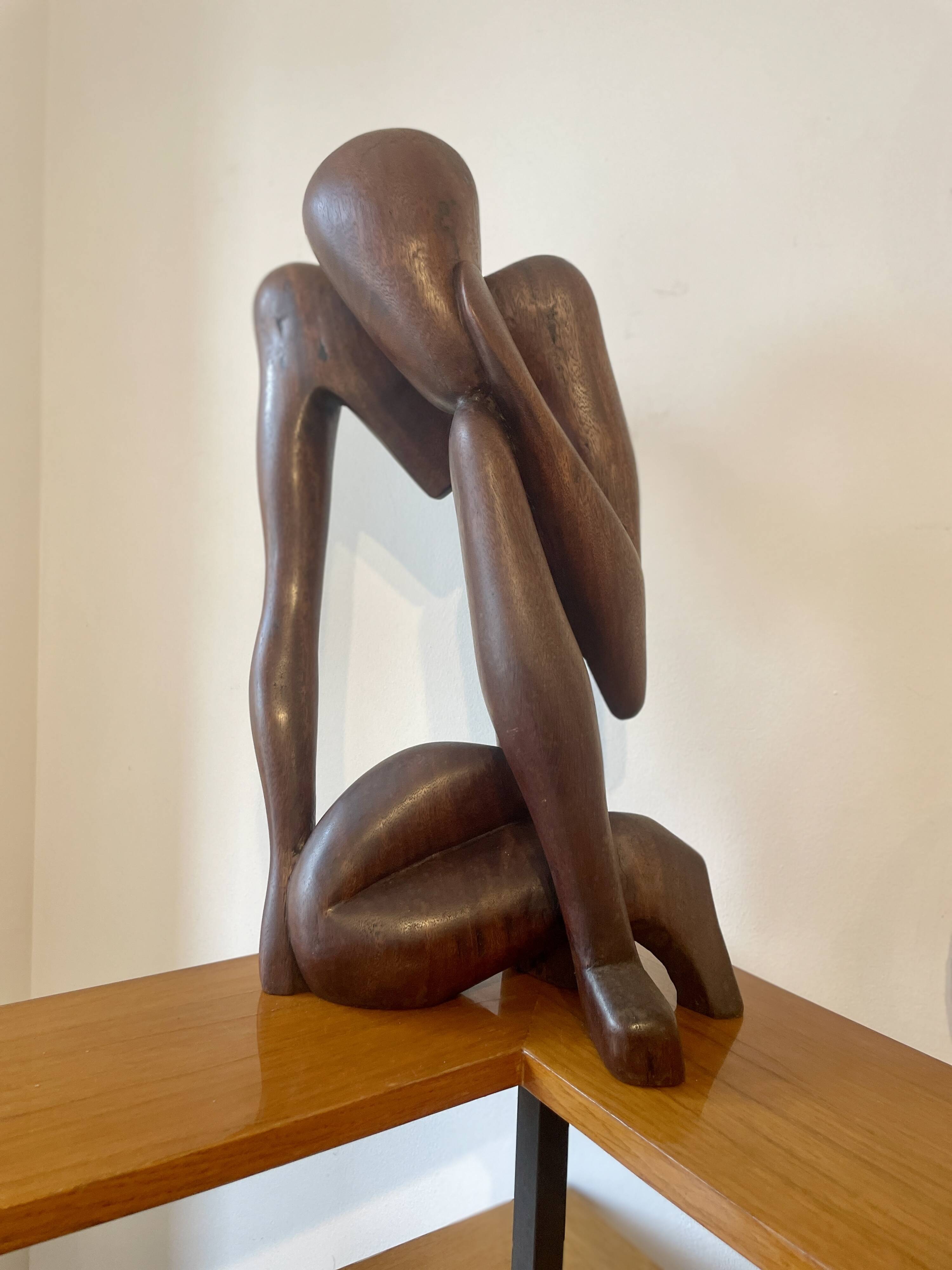 Sculpture en bois "Le penseur"