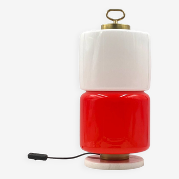 Lampe de table cylindrique en verre rouge et blanc Space Age, Italie 1970