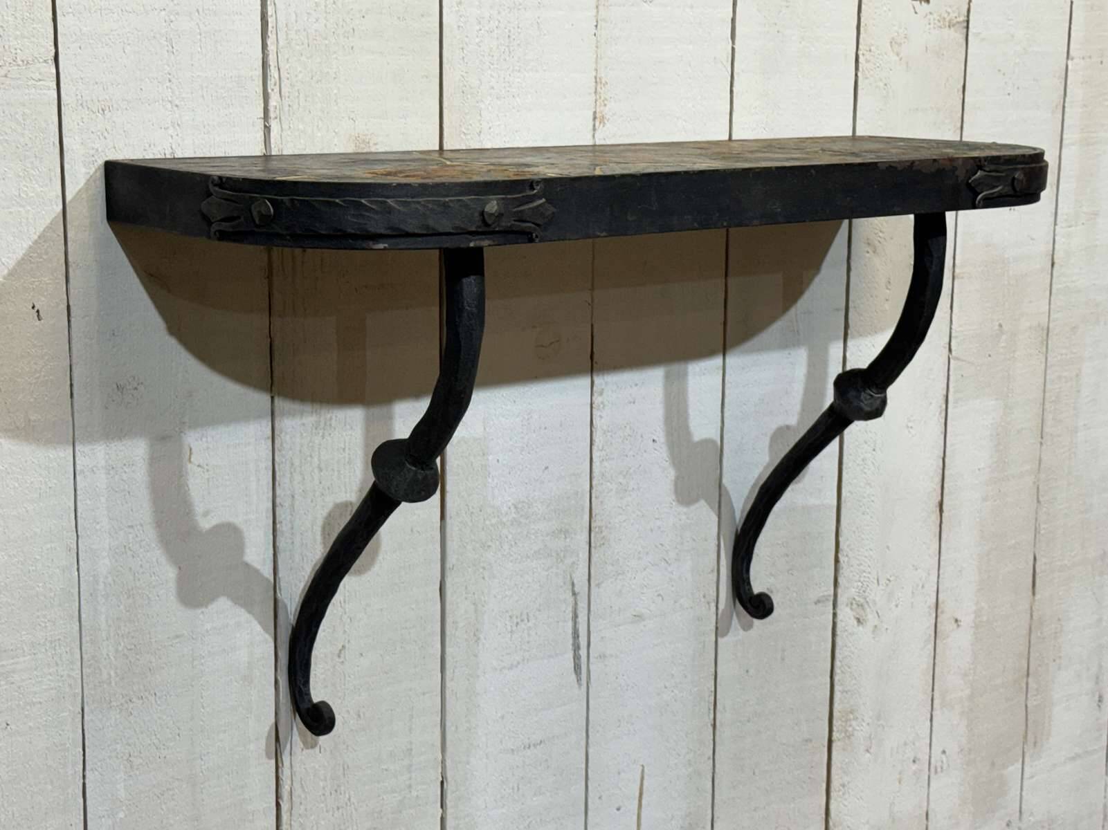 Console en acier forgé et plateau en ardoise, travail des années 1950 - L=7