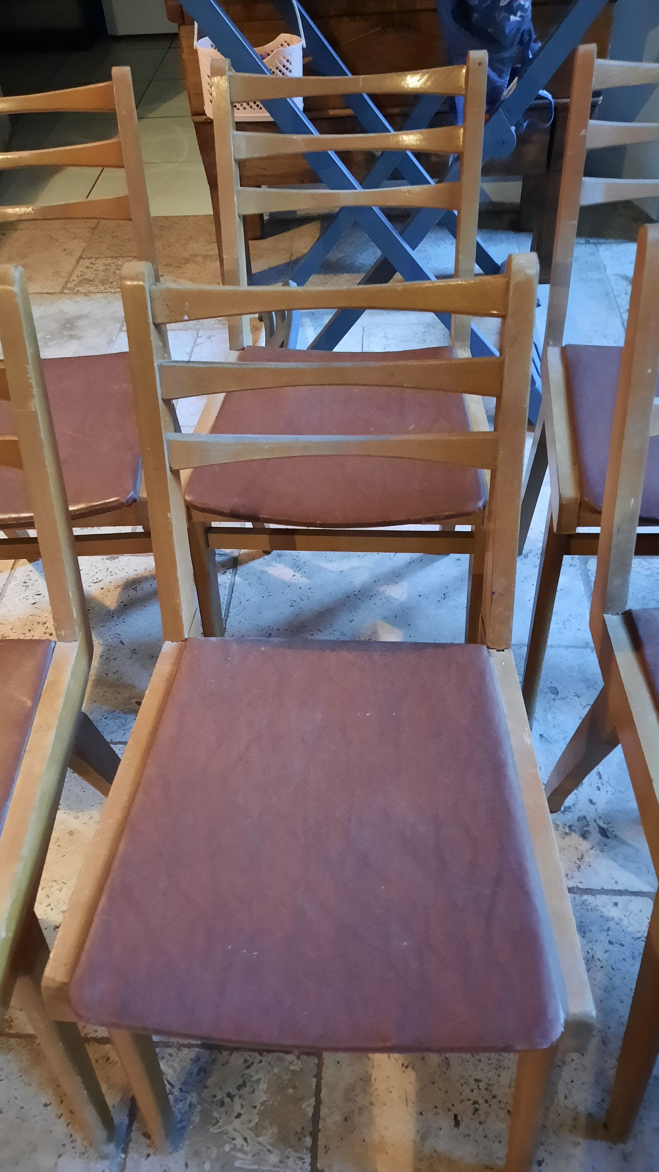 6 Scandinavian style chairs