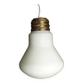 Suspension opaline vintage 1970-80 en forme de grande ampoule dans le style d'Ingo Maurer