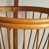 Rattan worker pedestal table from the 1950s