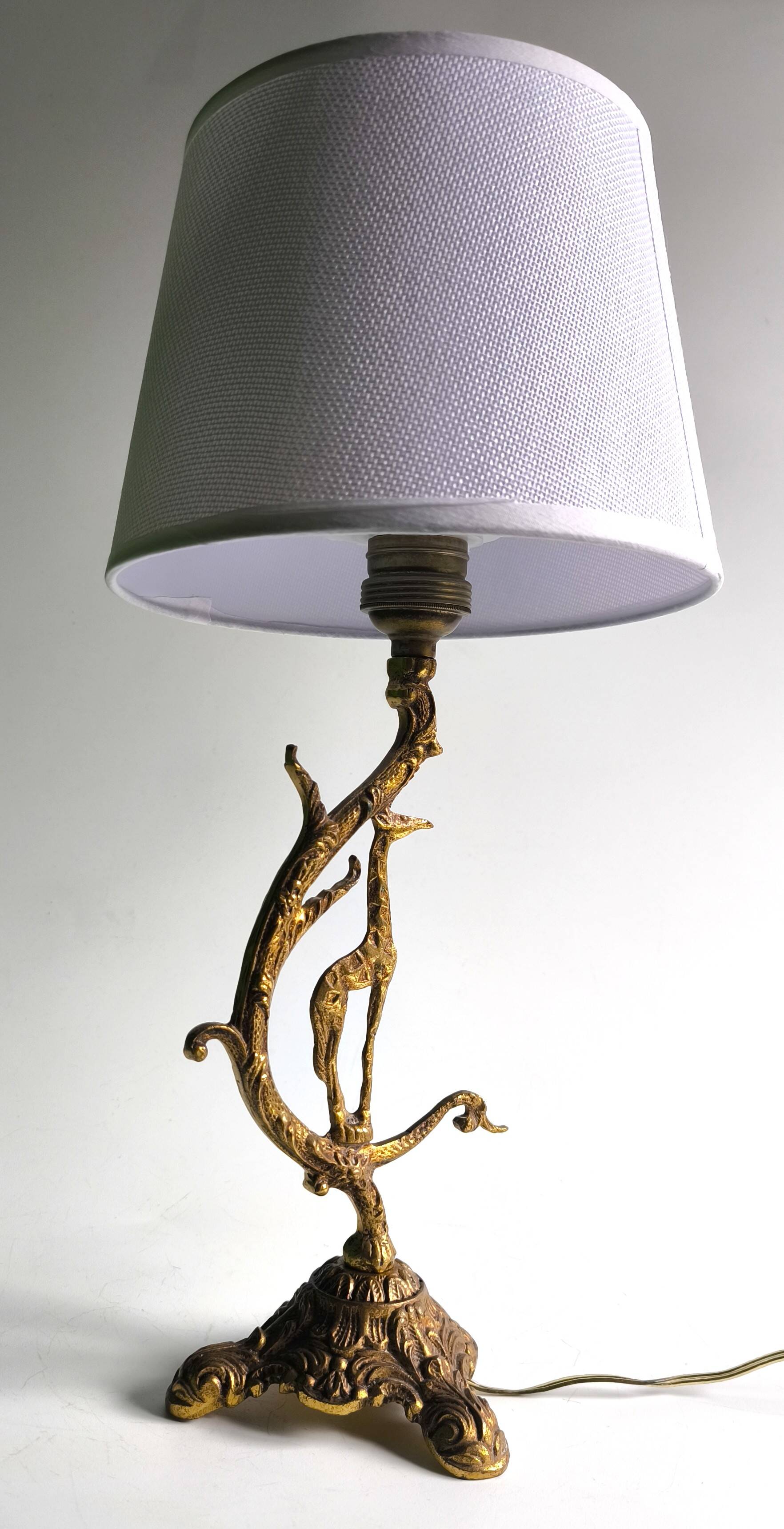 Naturalist Art Nouveau lamp from the early 20th century.