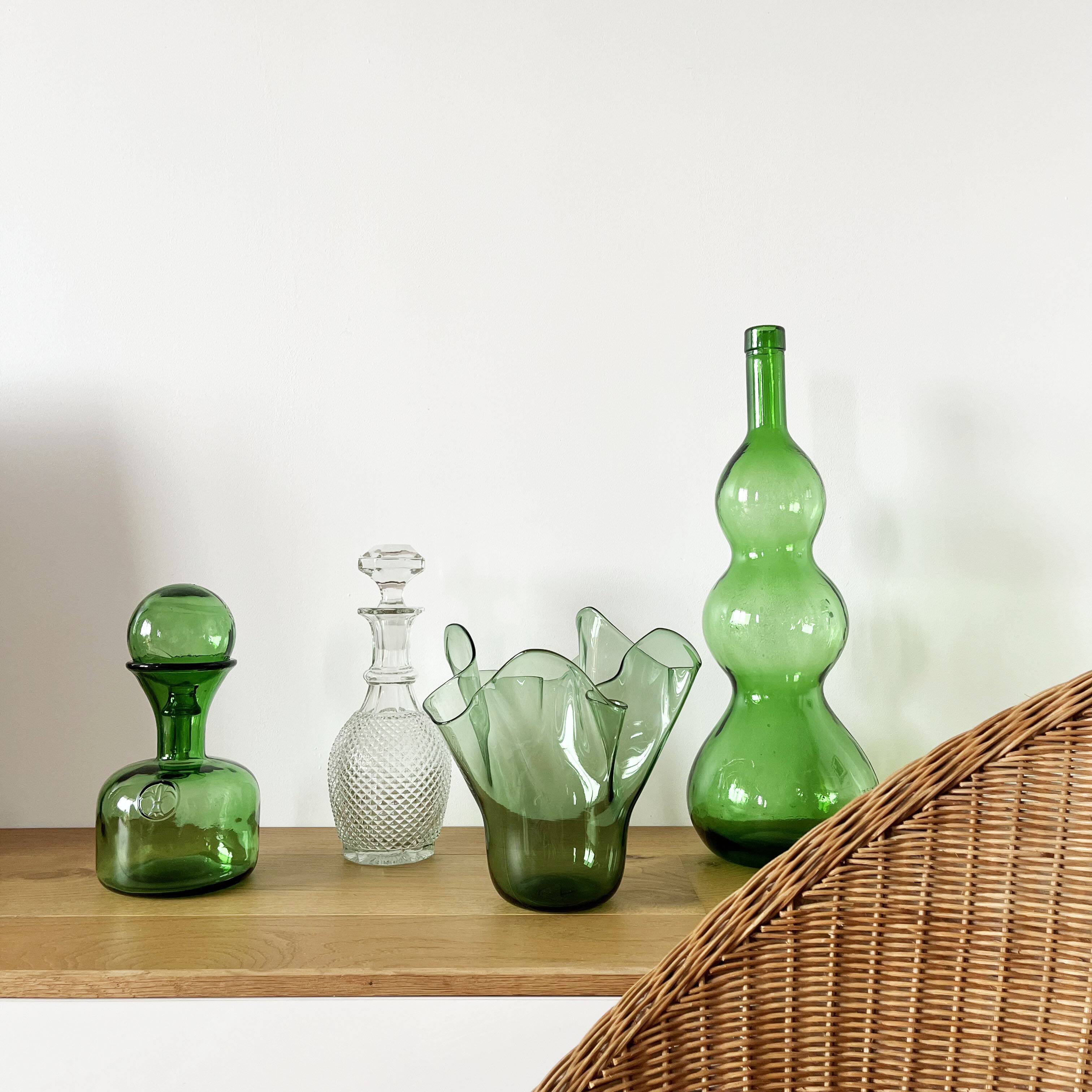 Italian blown glass handkerchief vase Empoli 1950