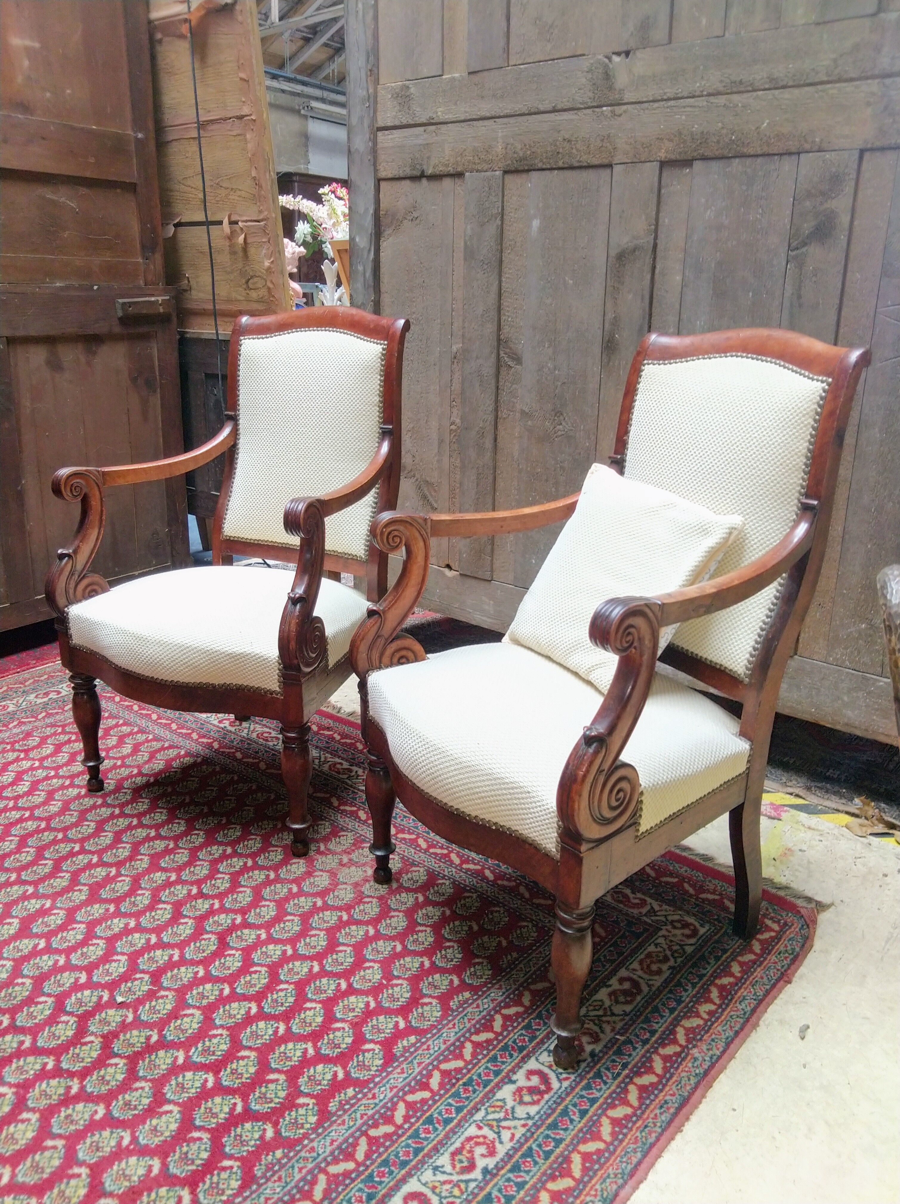Paire de fauteuils en acajou d'époque Restauration estampillés Guinard