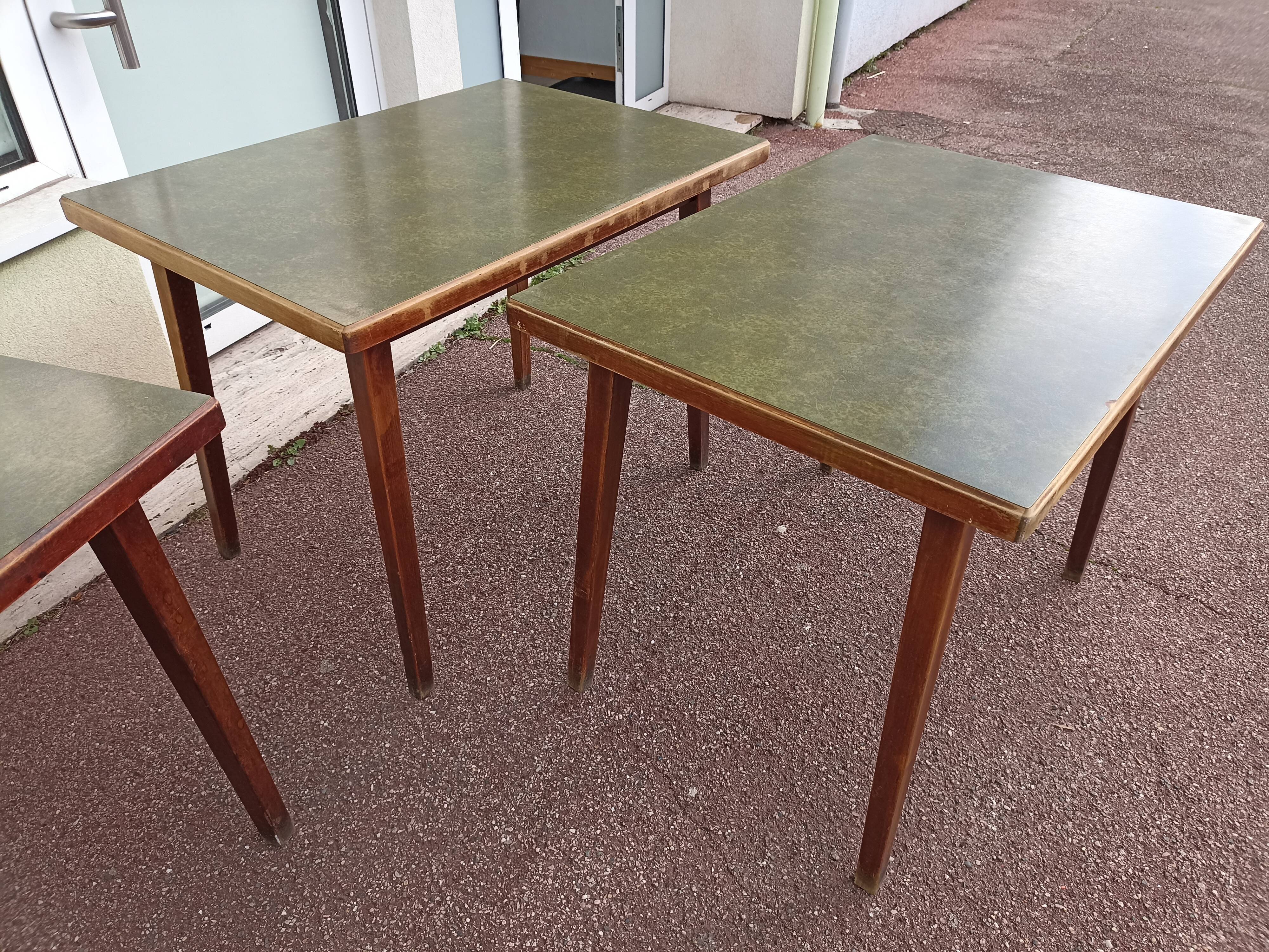 Set of 5 wooden and Formica bistro table
