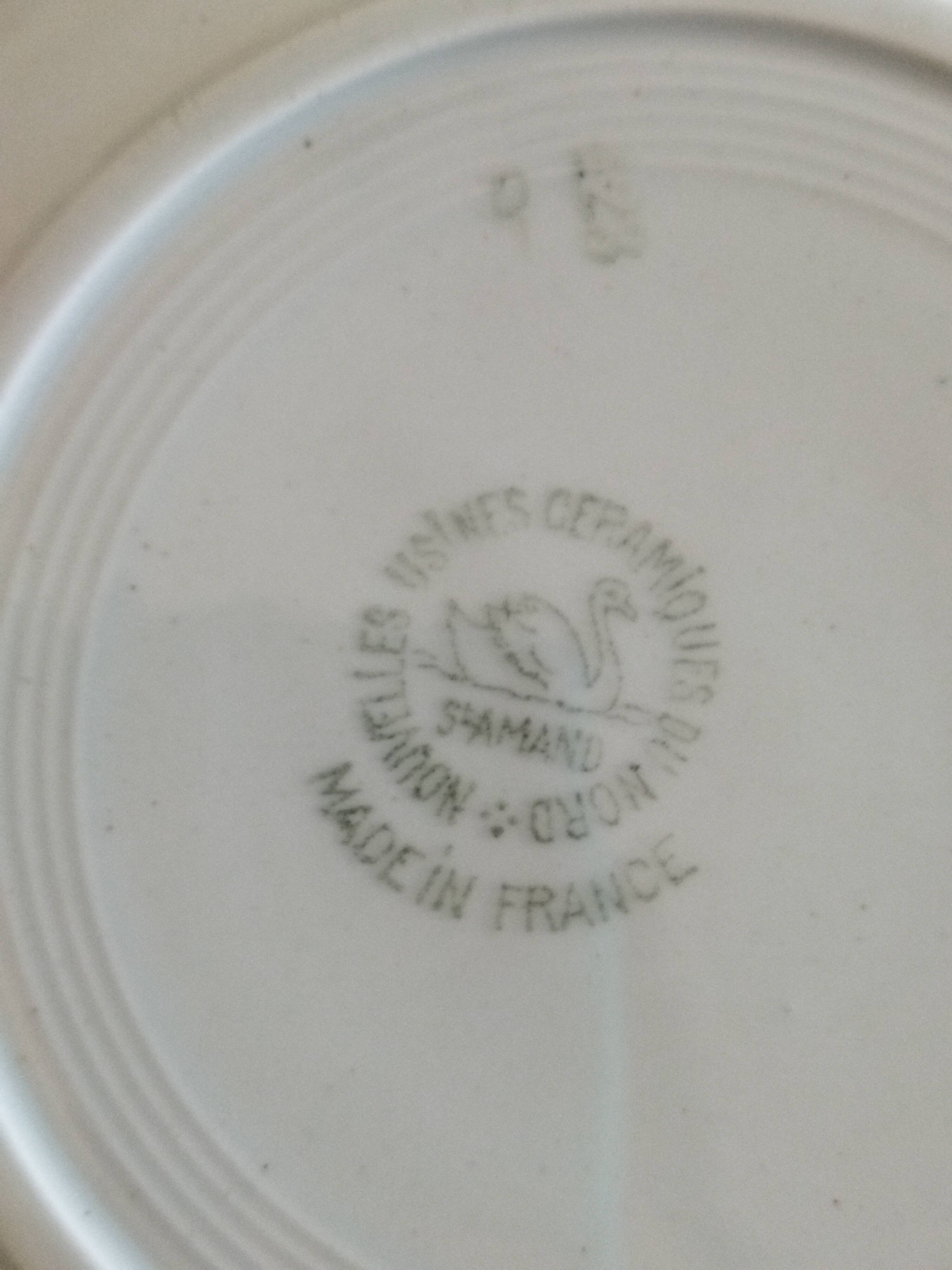8 iron earthenware plates (St Amand Hamage HB & Cie Sarreguemines Digoin)