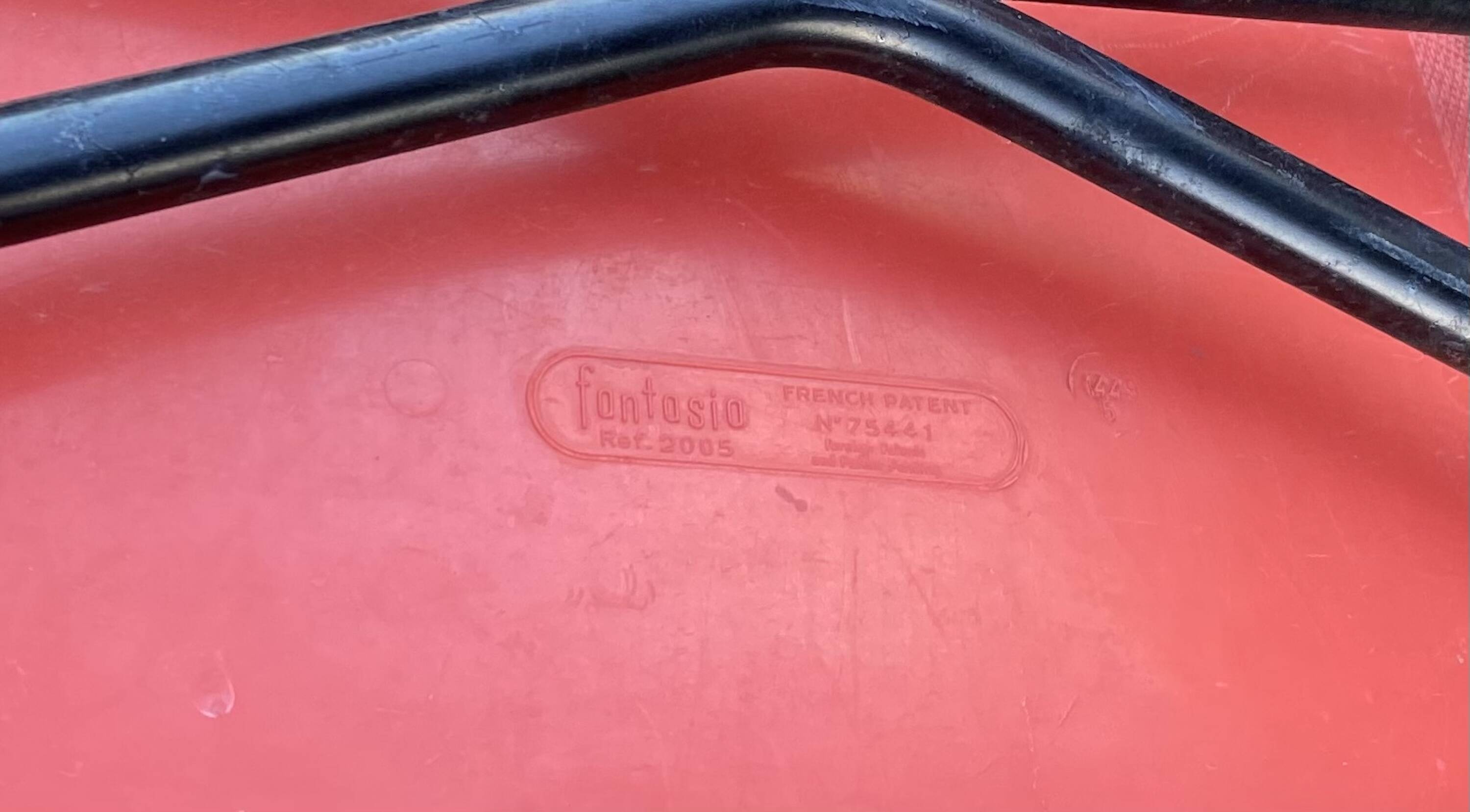 Set of 6 vintage red Fantasia chairs from the 1960s