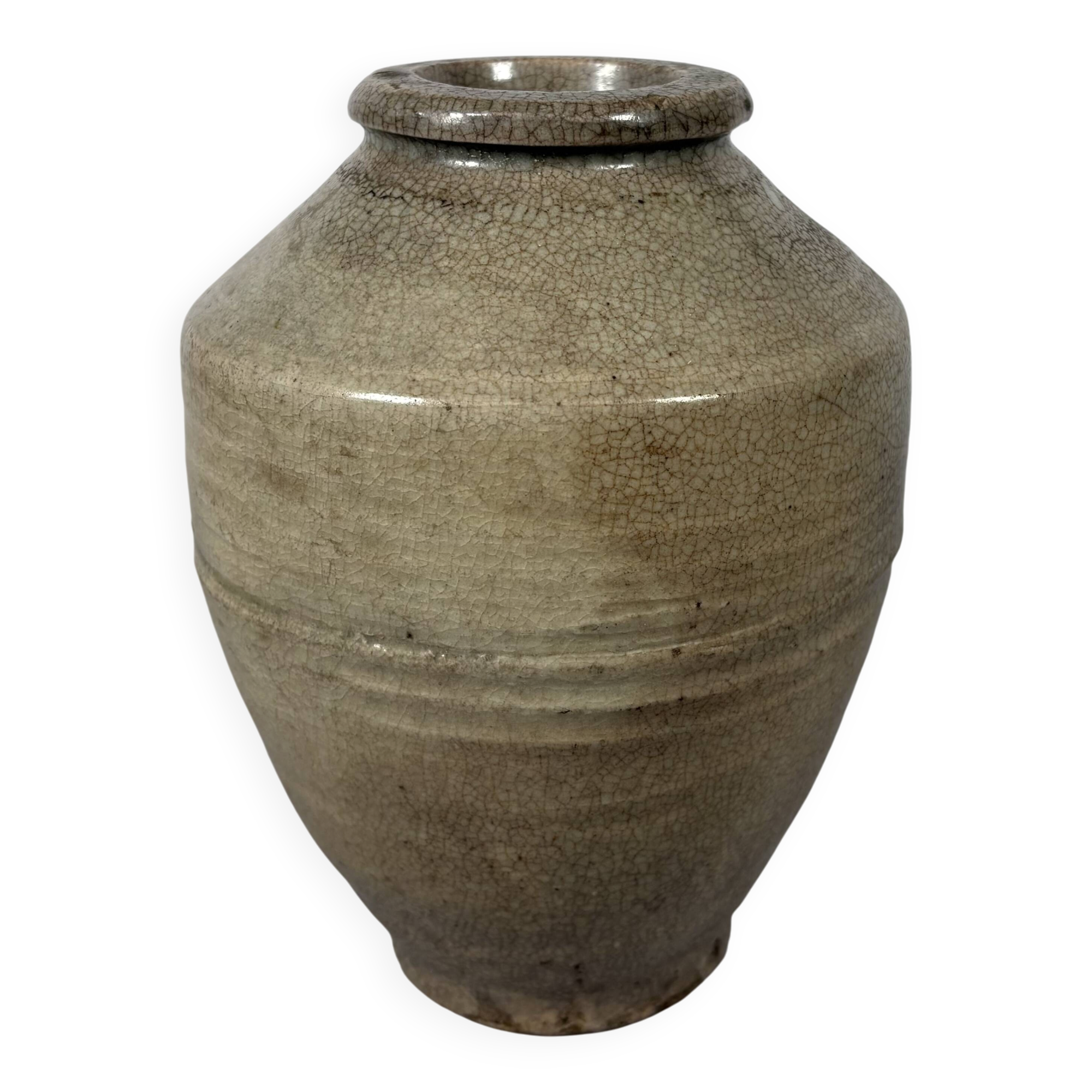 Cracked cream stoneware vase, Ming Dynasty (1368-1644), China