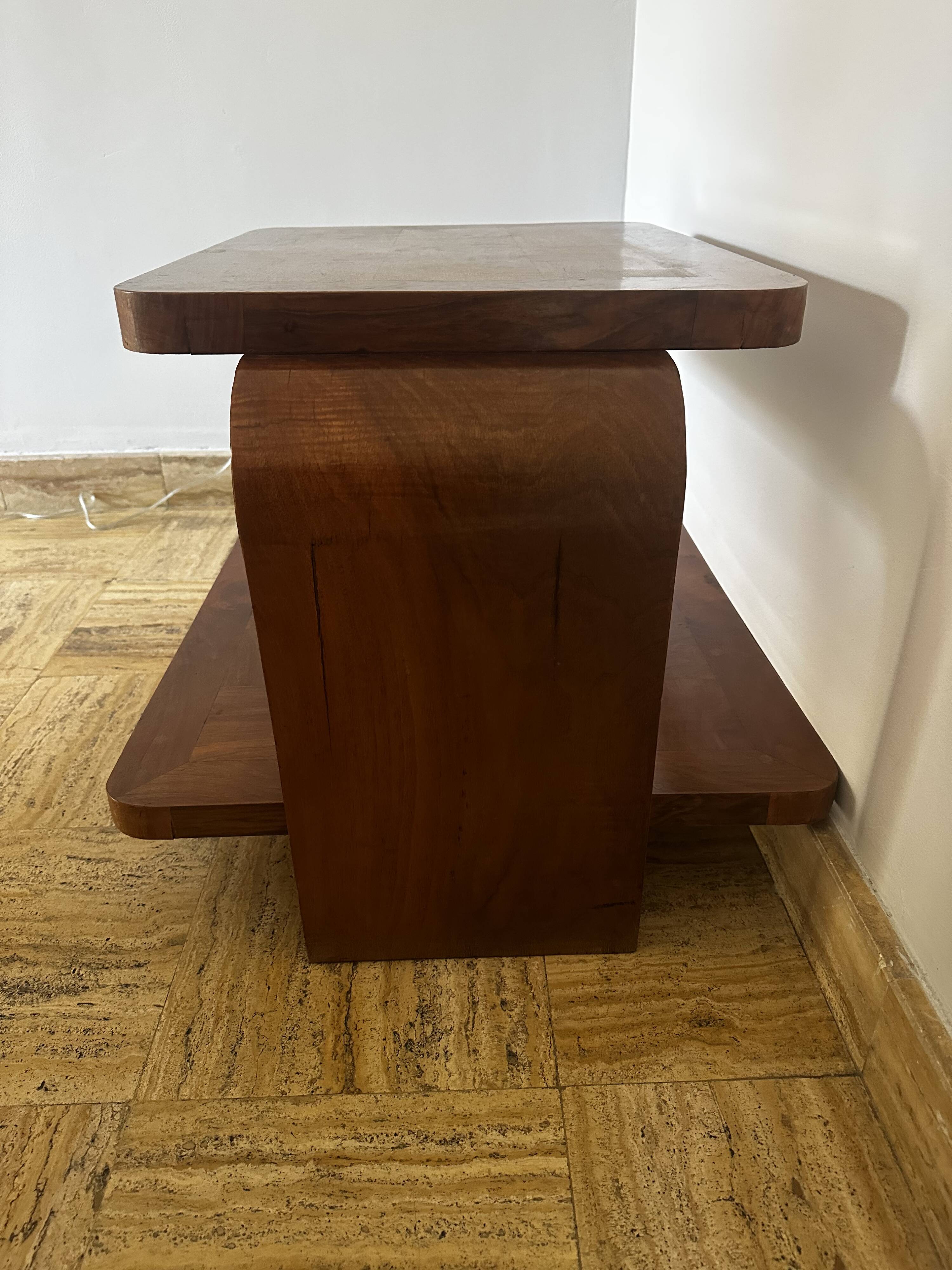 1930s Art Deco side table in marquetry walnut