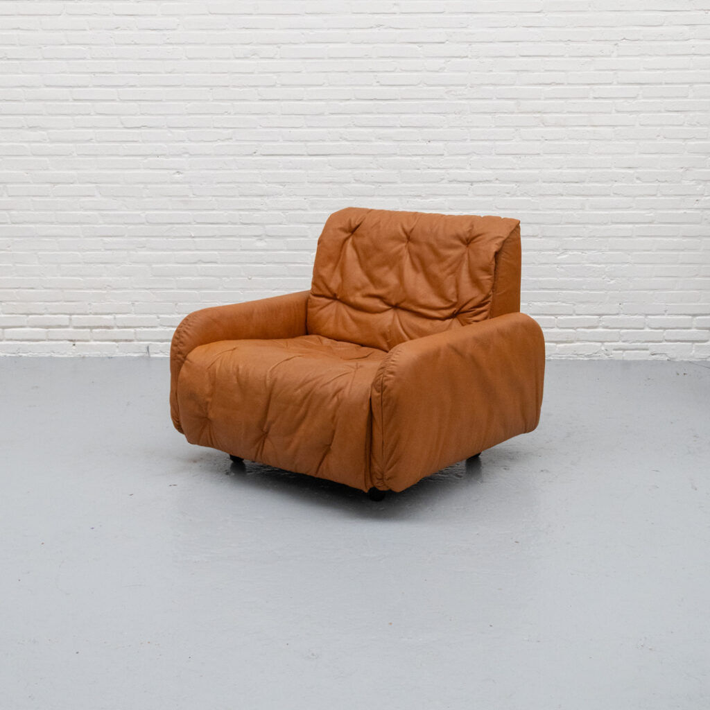 Italian Cognac Leather Bonacina Armchair 1970s