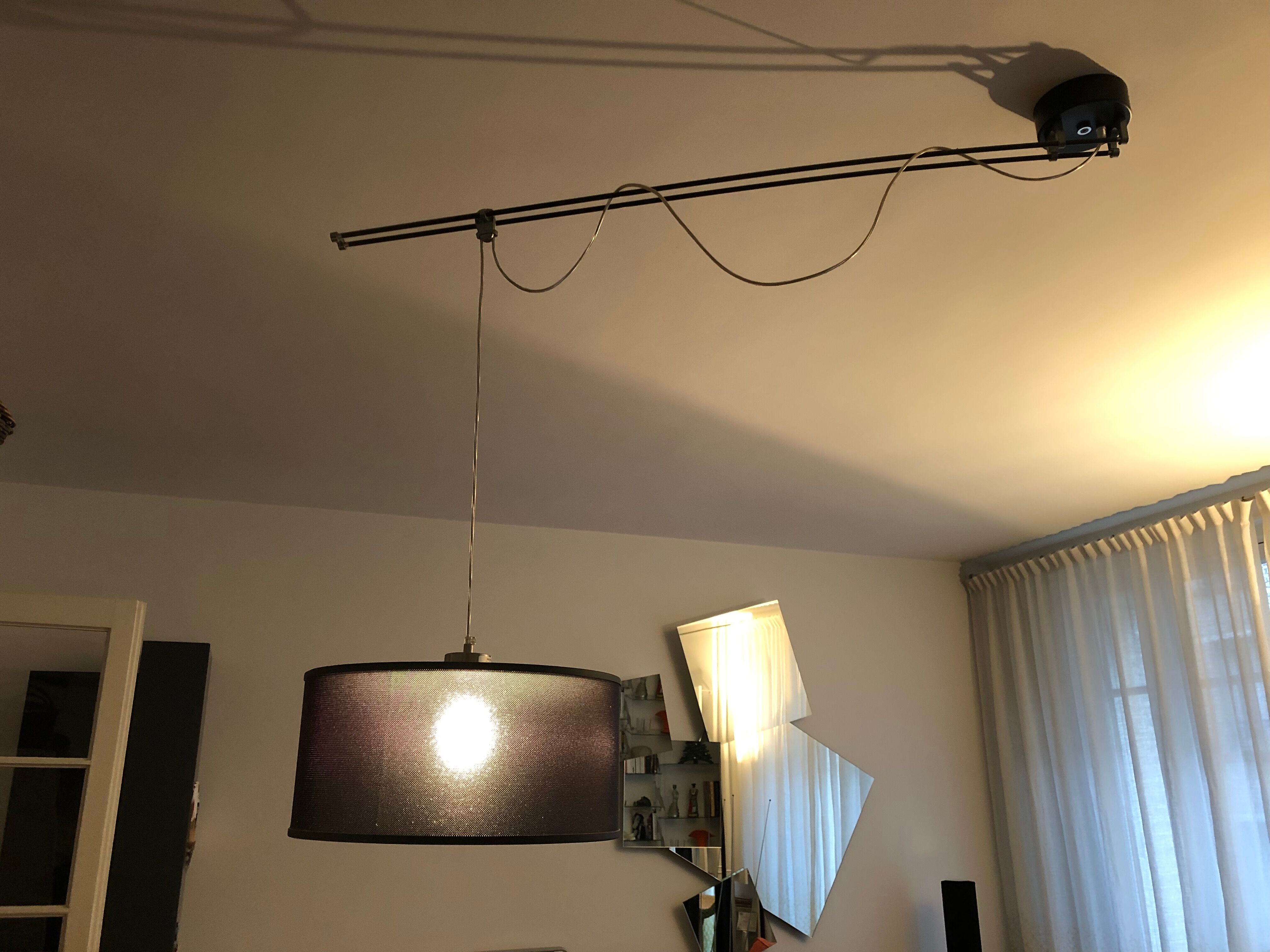 Adjustable chandelier