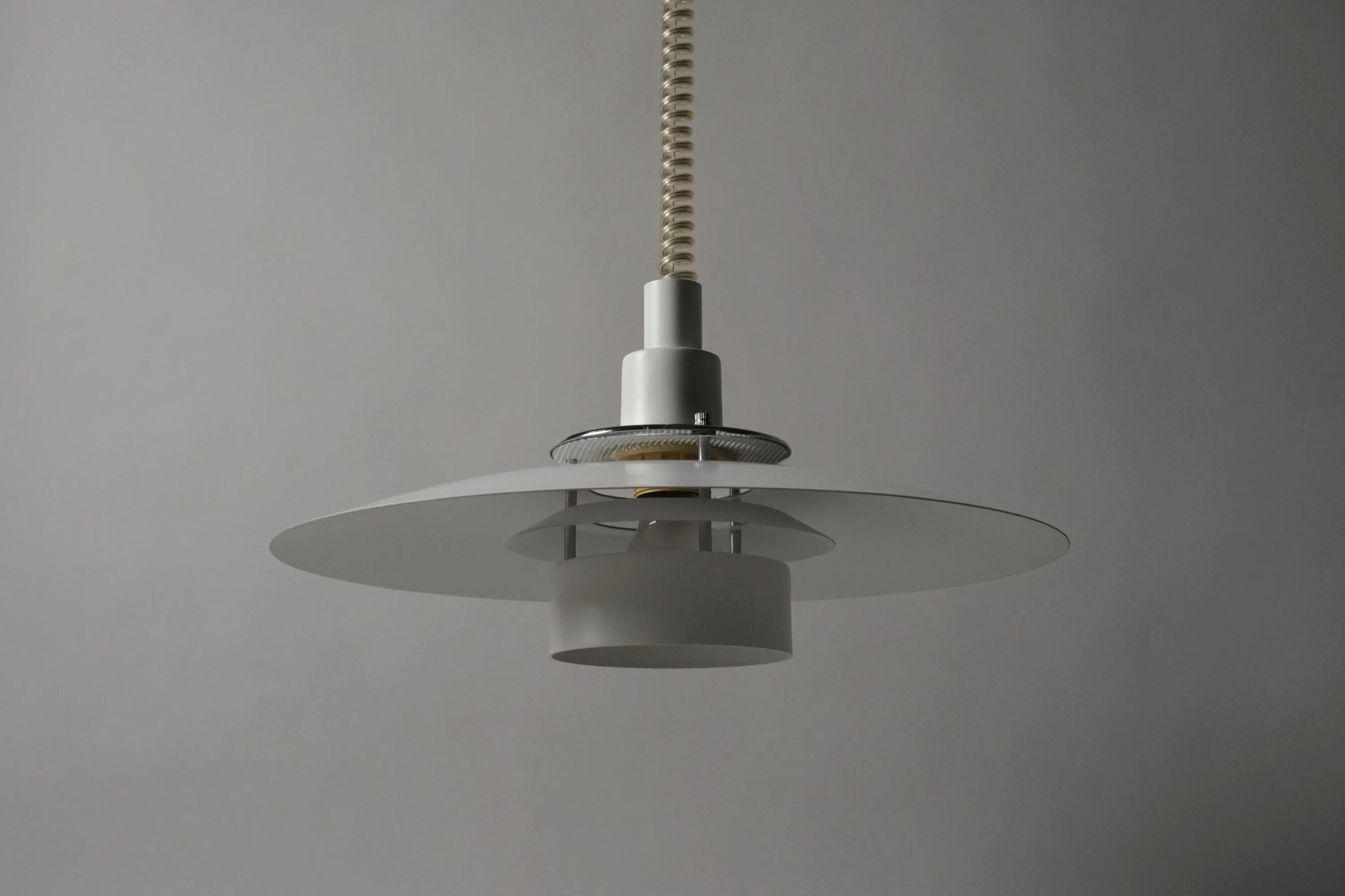 Markslöjd Multi-Layered Pendant Lamp, White Lacquered, 1990s Scandinavian Modern Lighting, Sweden