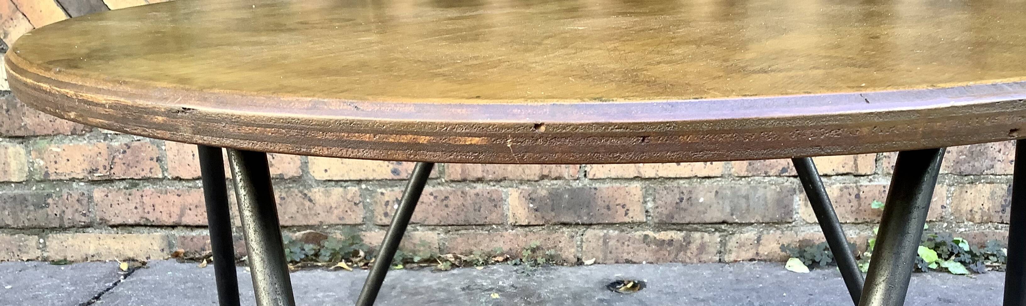 Table by Jacques Hitier Tubauto