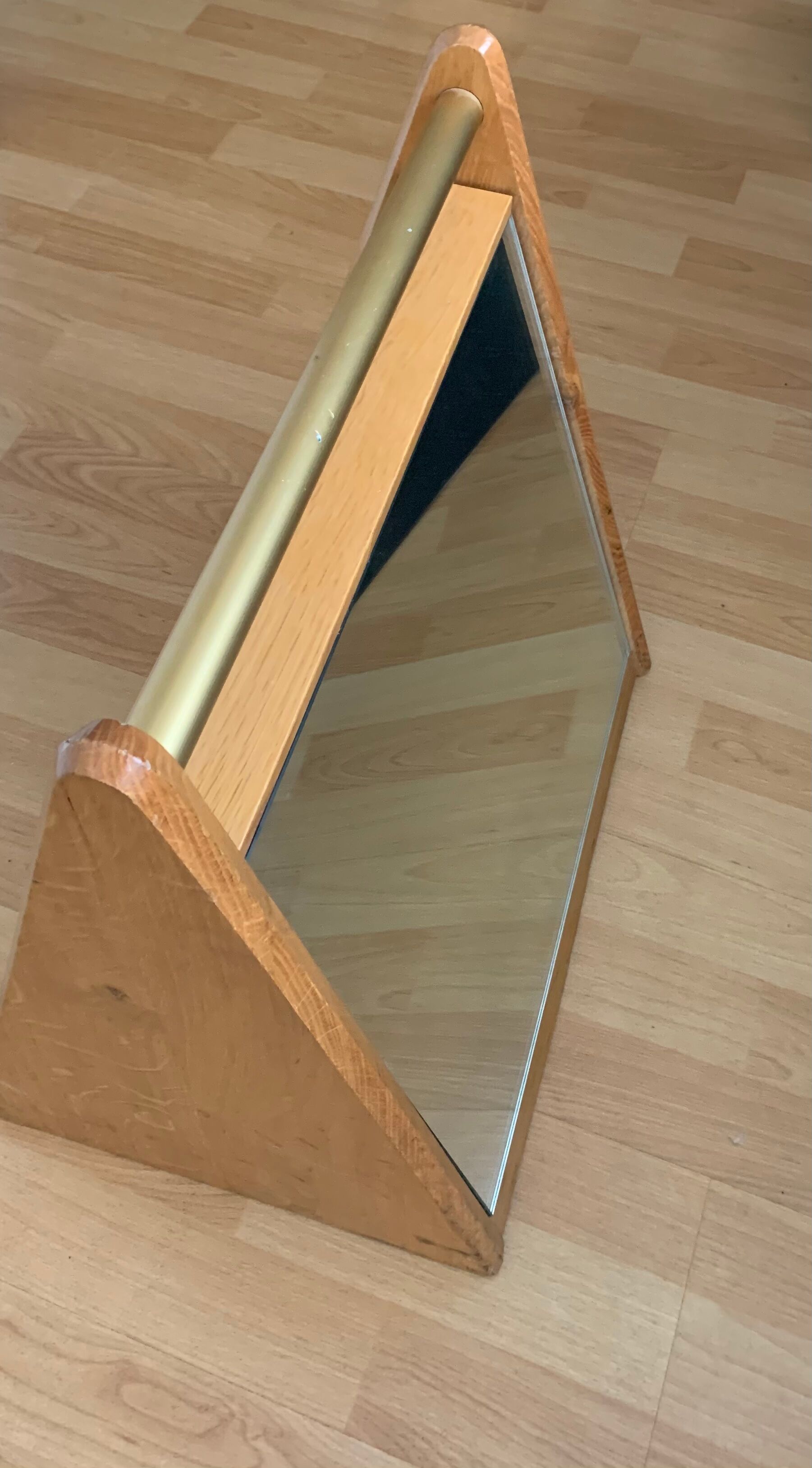 Mirror store vintage shoes