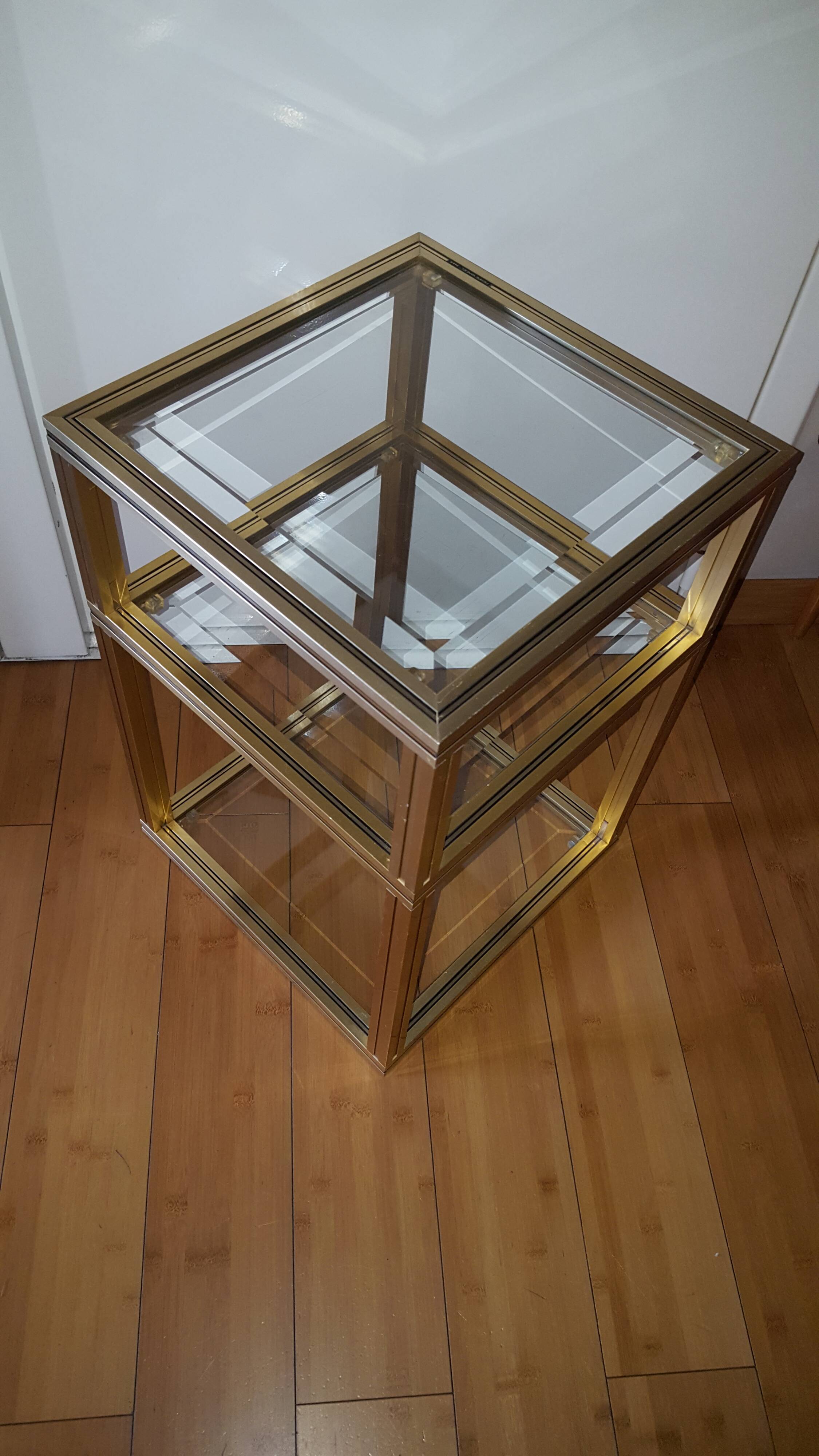 Table design Pierre Vandel