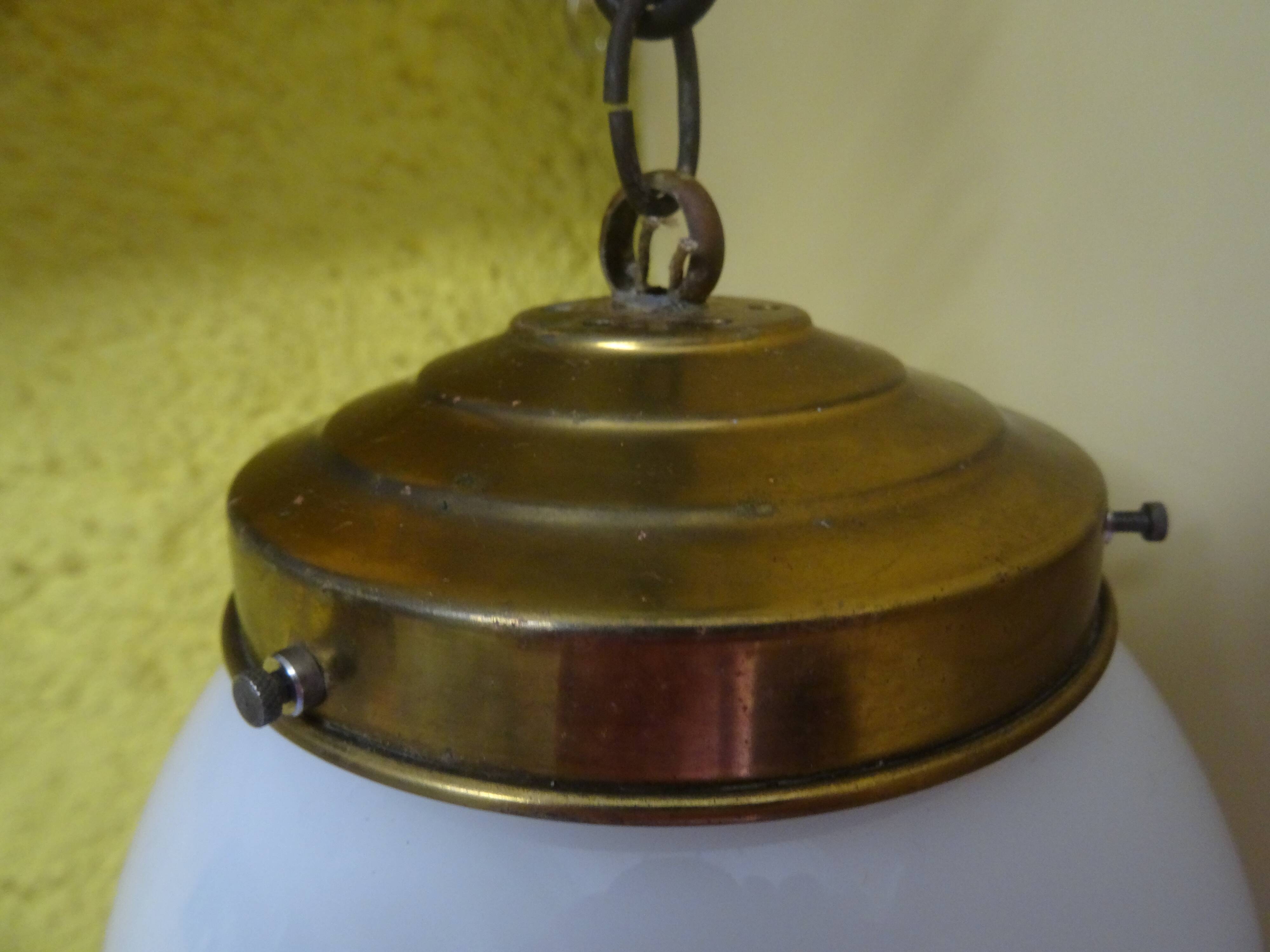 Lamp globe suspension of the 40s