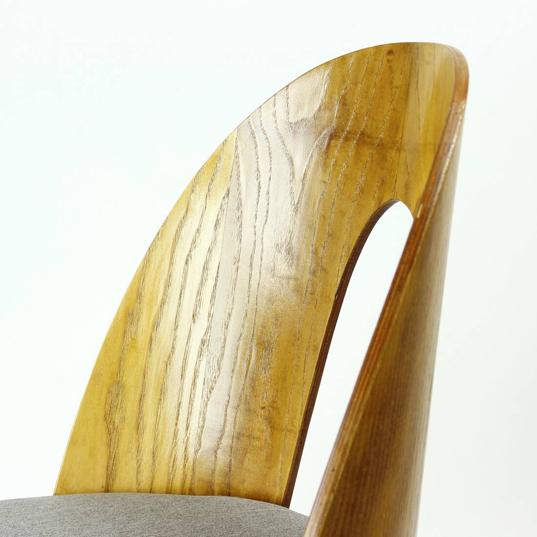 Chaises Iconiques Tatra En Chêne Et Tissu Par Antonin Šuman, Tatra 1960