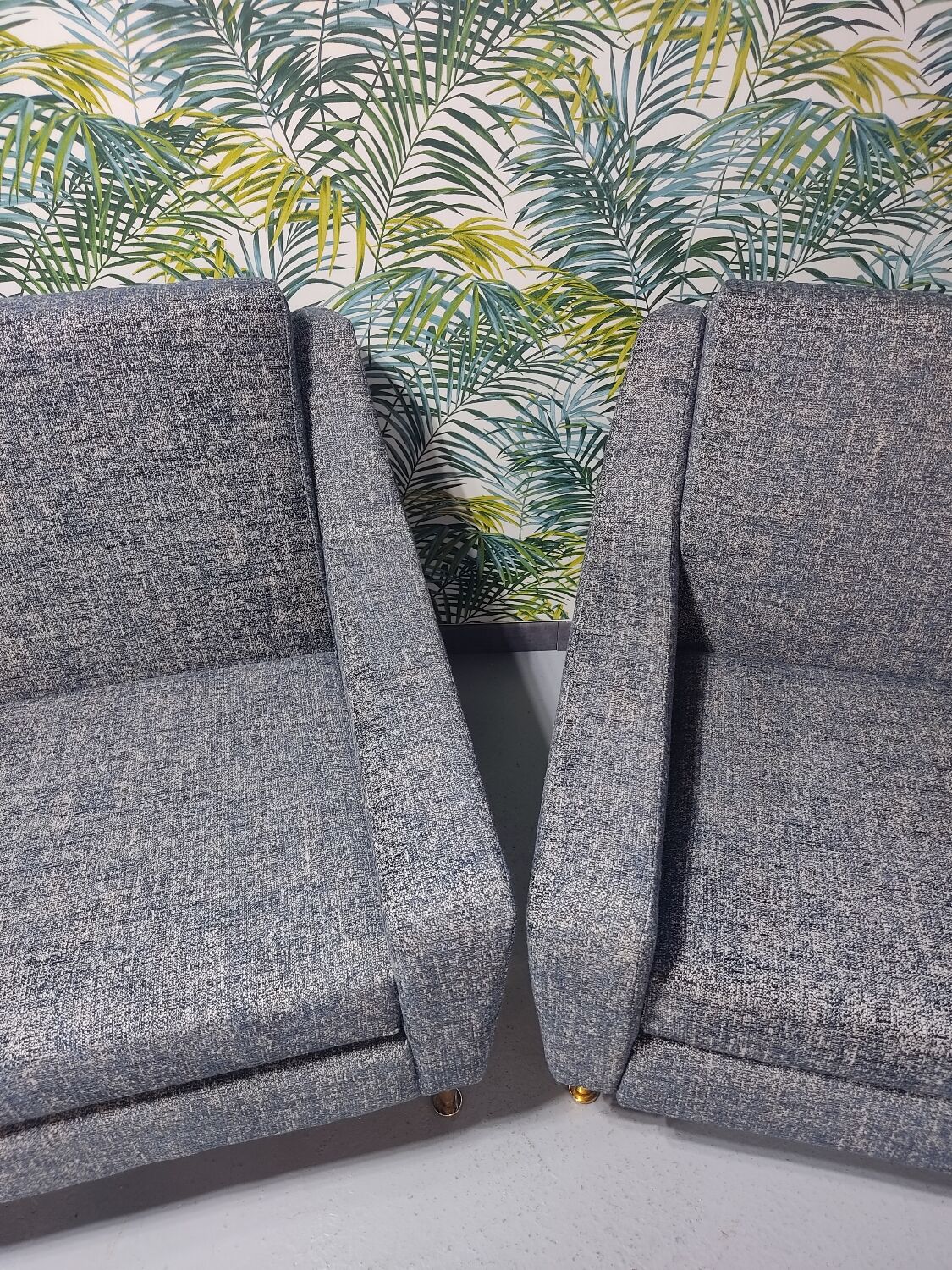 Airborne sofa and armchair