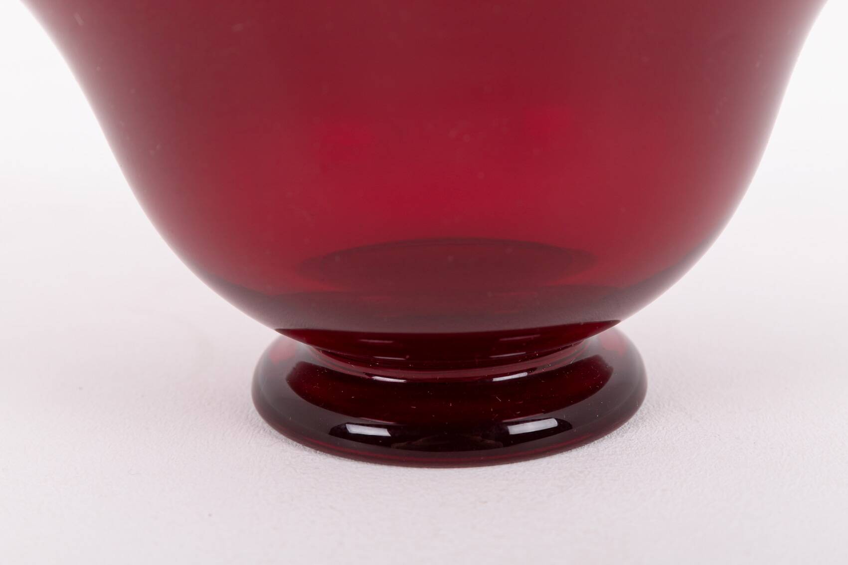 Art red glass bowl by Monica Bratt for Reijmyre Glasbruk, Sweden 1950’s