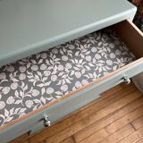 Antique chest of drawers