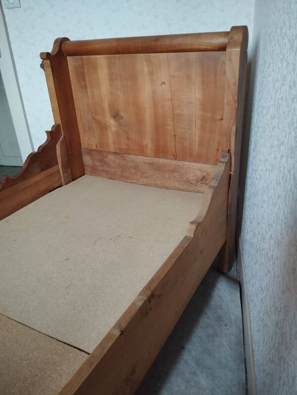 Lit bateau en bois massif