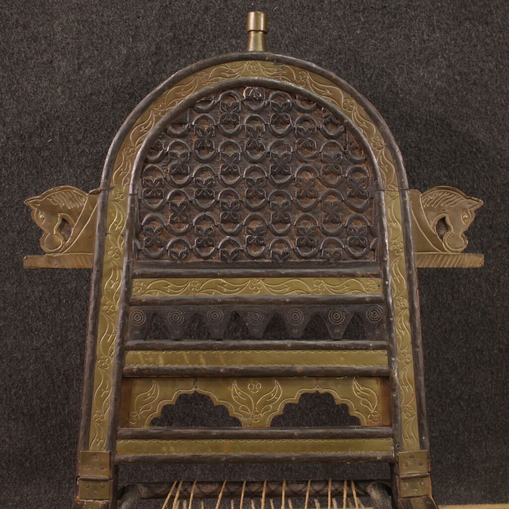 Particular Indian chair of the 20th century
