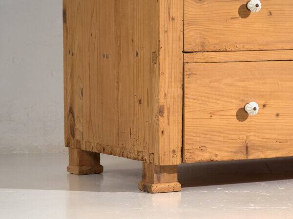 Antique solid wood chest of drawers (c.1920)