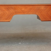 Bureau de style Louis XVI plaqué acajou