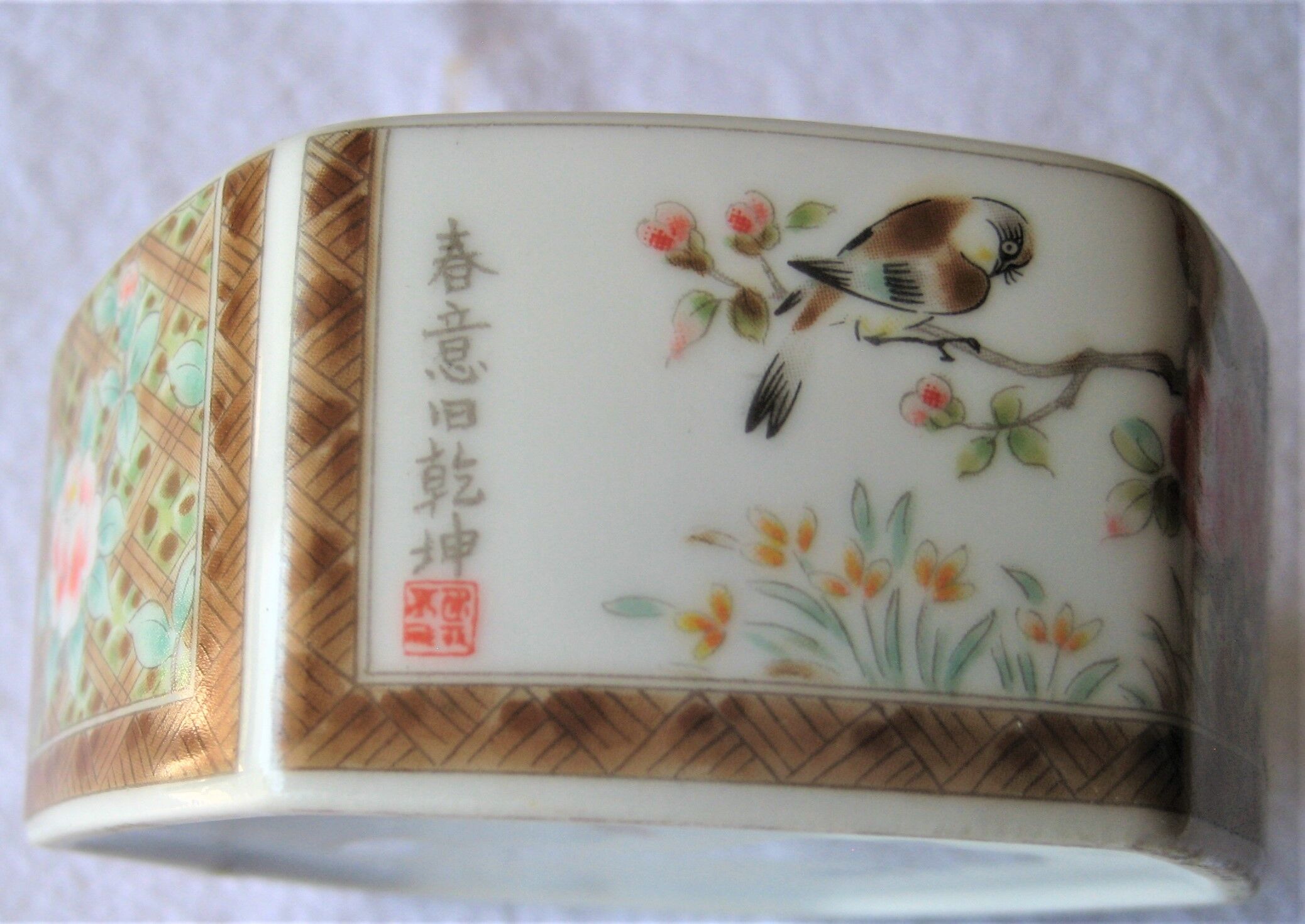 Porcelain jewelry box