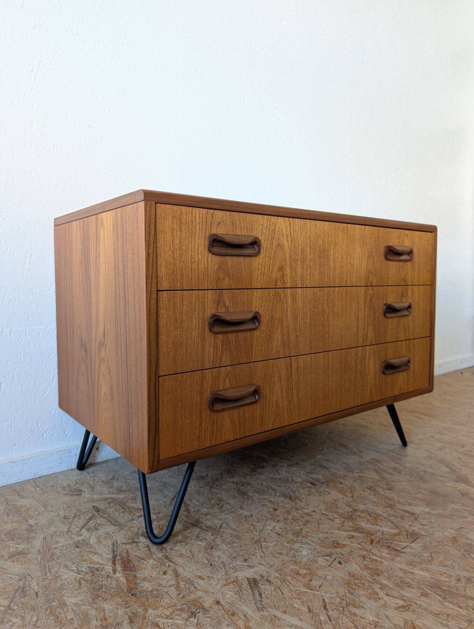 Commode en teck G-Plan, années 60-70
