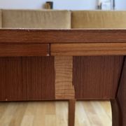 Extendable Scandinavian table