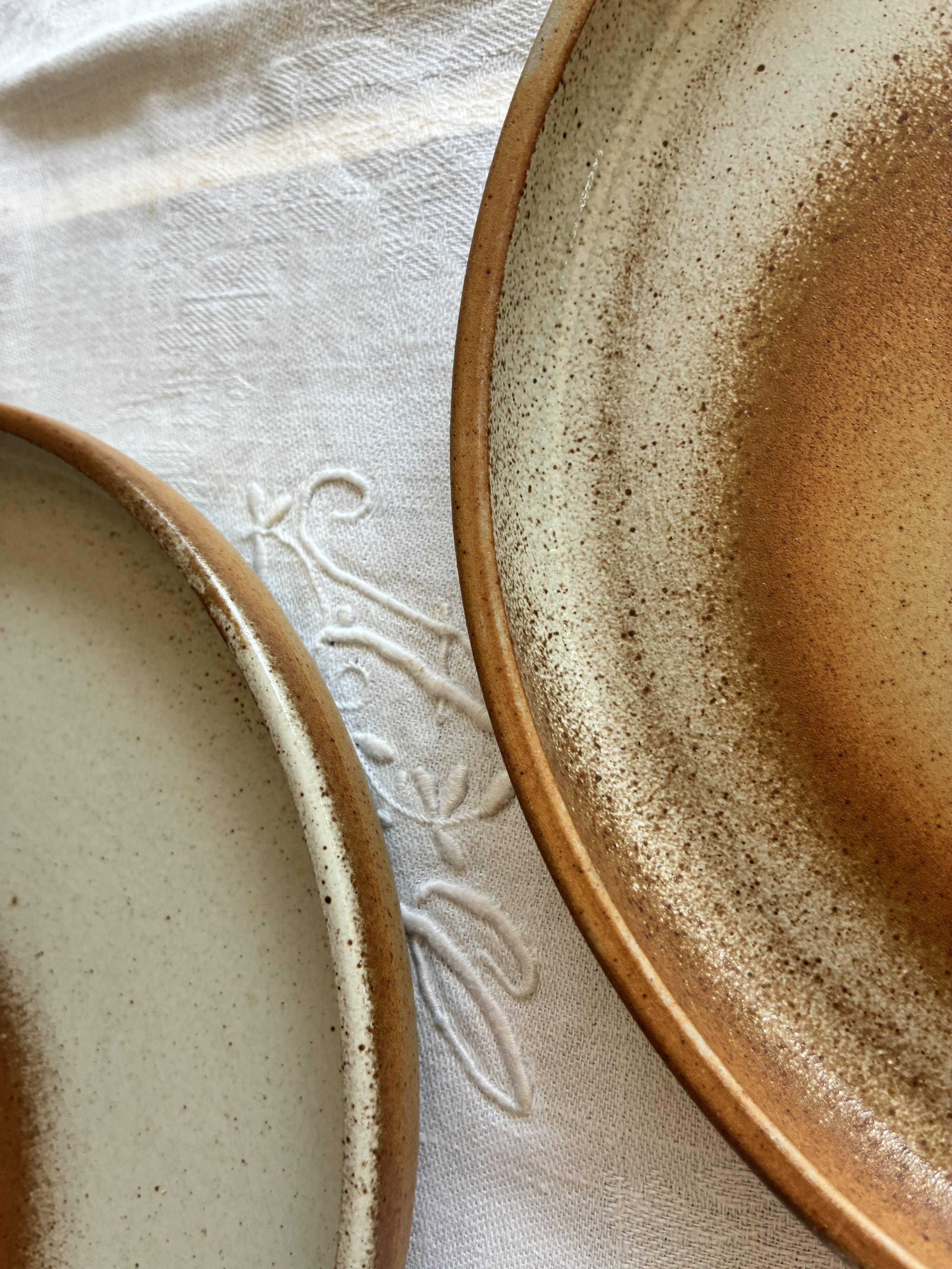Assiettes plates 23 cm en grès