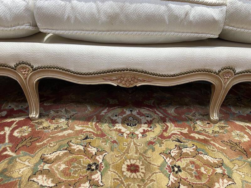 Salon canapé et paire de fauteuils de style Louis XV