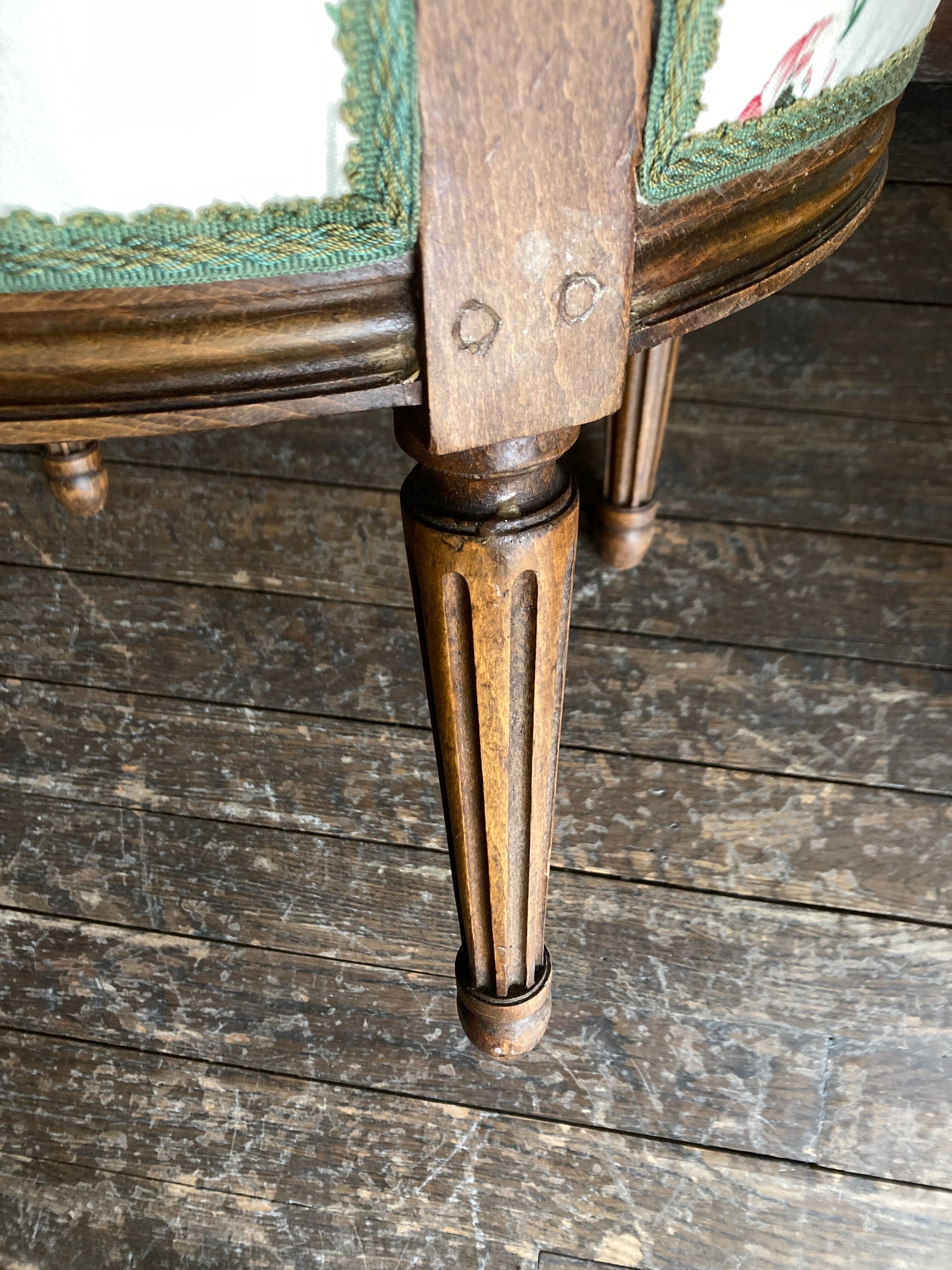 chair 19th medallion