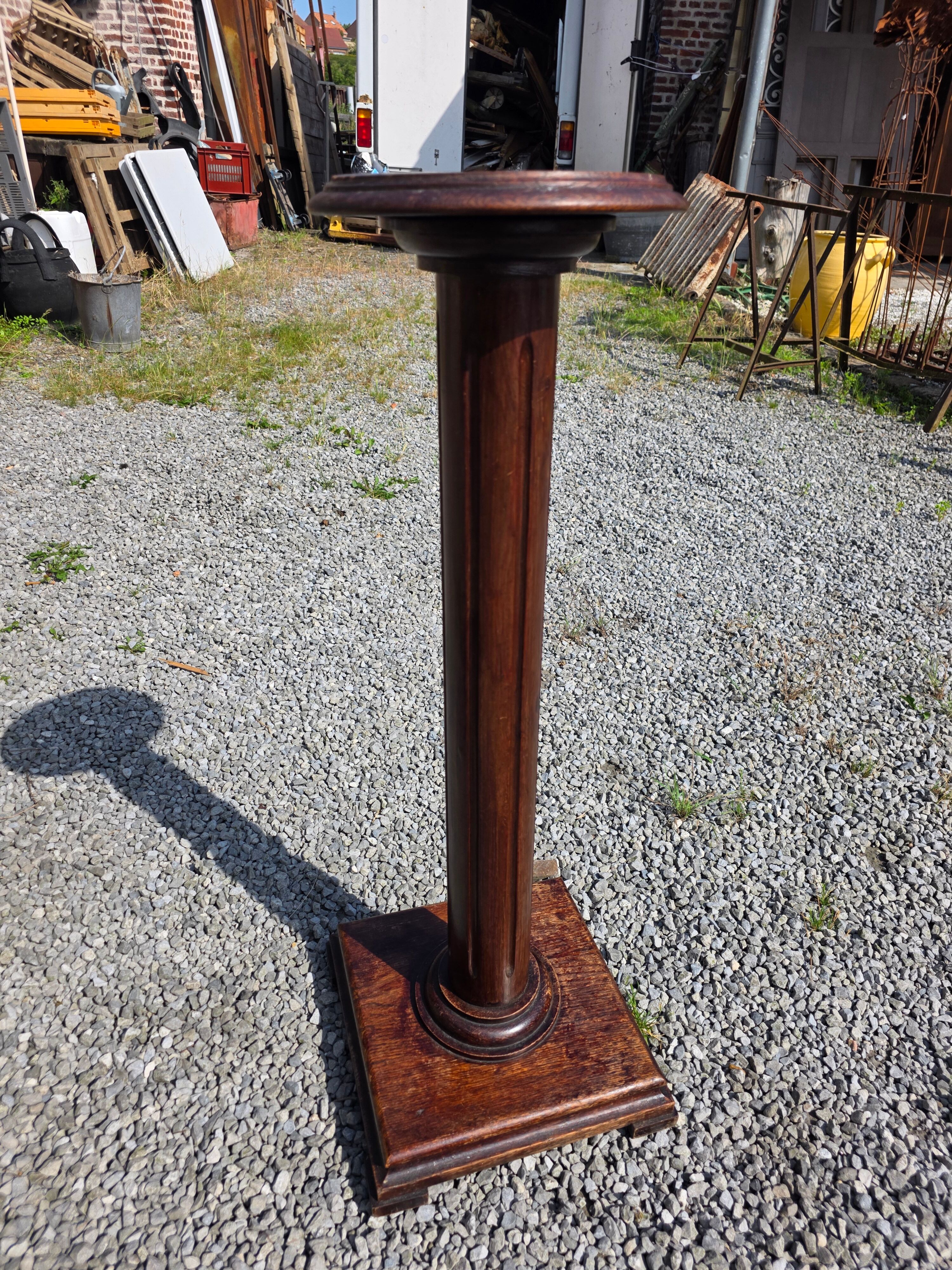 Solid oak column pedestal